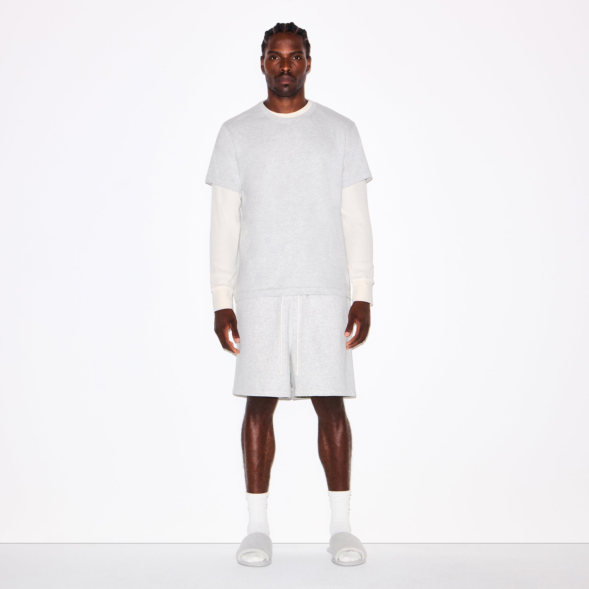 FLEECE LOUNGE MENS RELAXED SHORT | LIGHT HEATHER GREY - Image 3