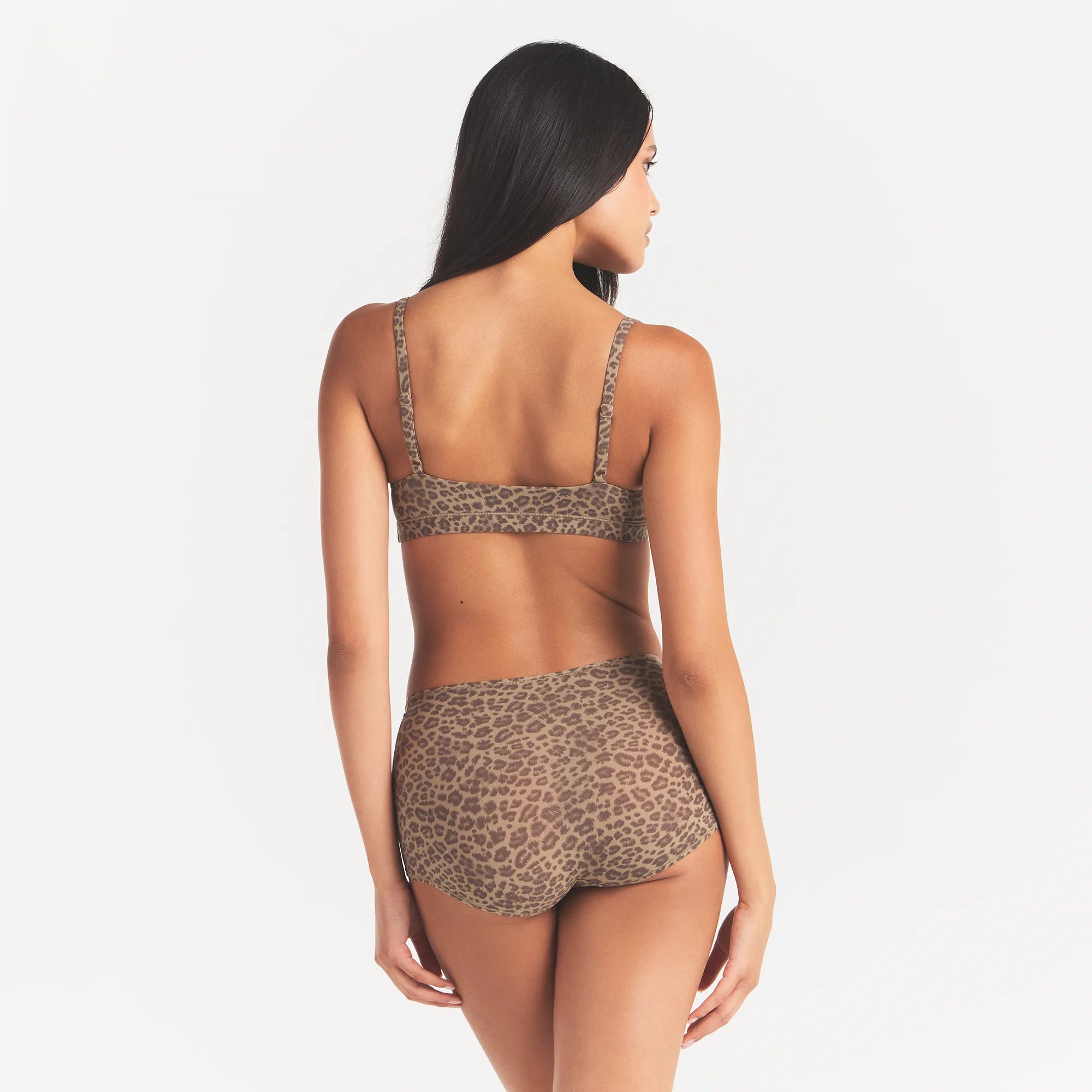 FITS EVERYBODY SCOOP BRALETTE | DESERT LEOPARD INK PRINT - Image 4