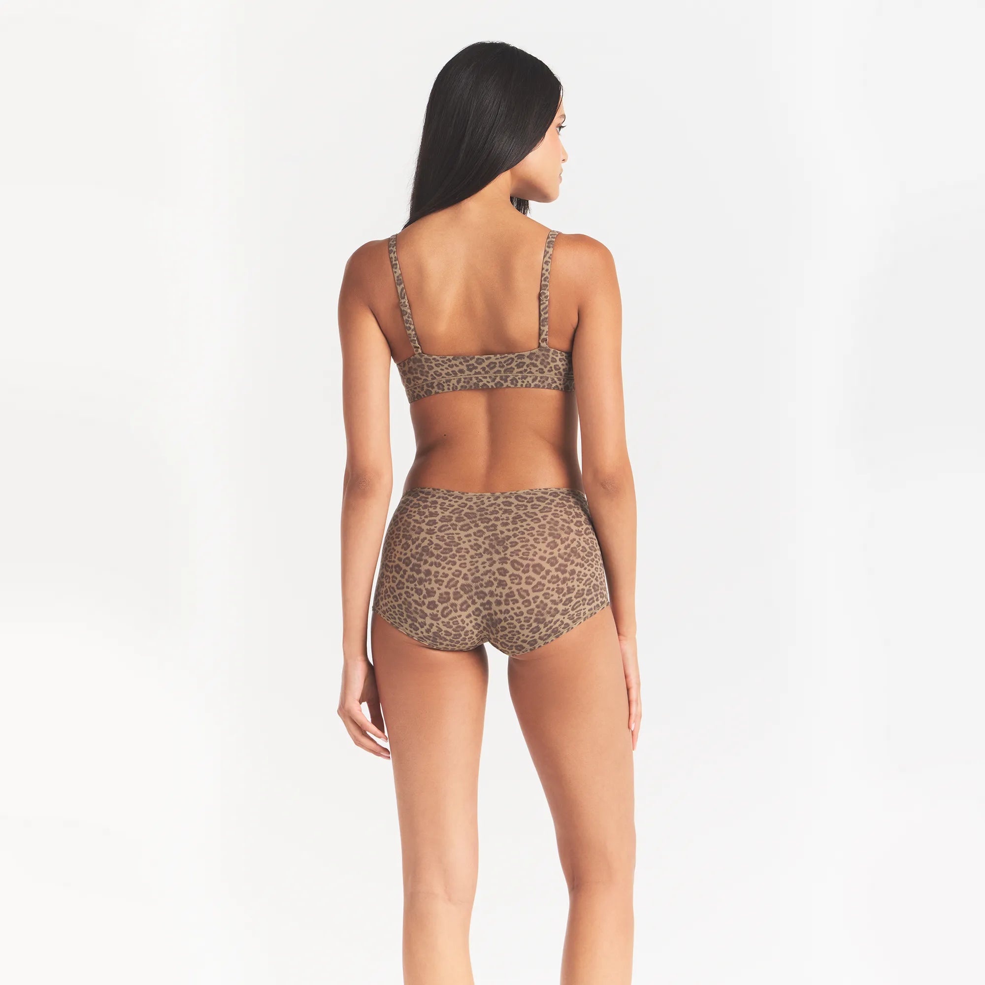 FITS EVERYBODY SCOOP BRALETTE | DESERT LEOPARD INK PRINT - Image 3