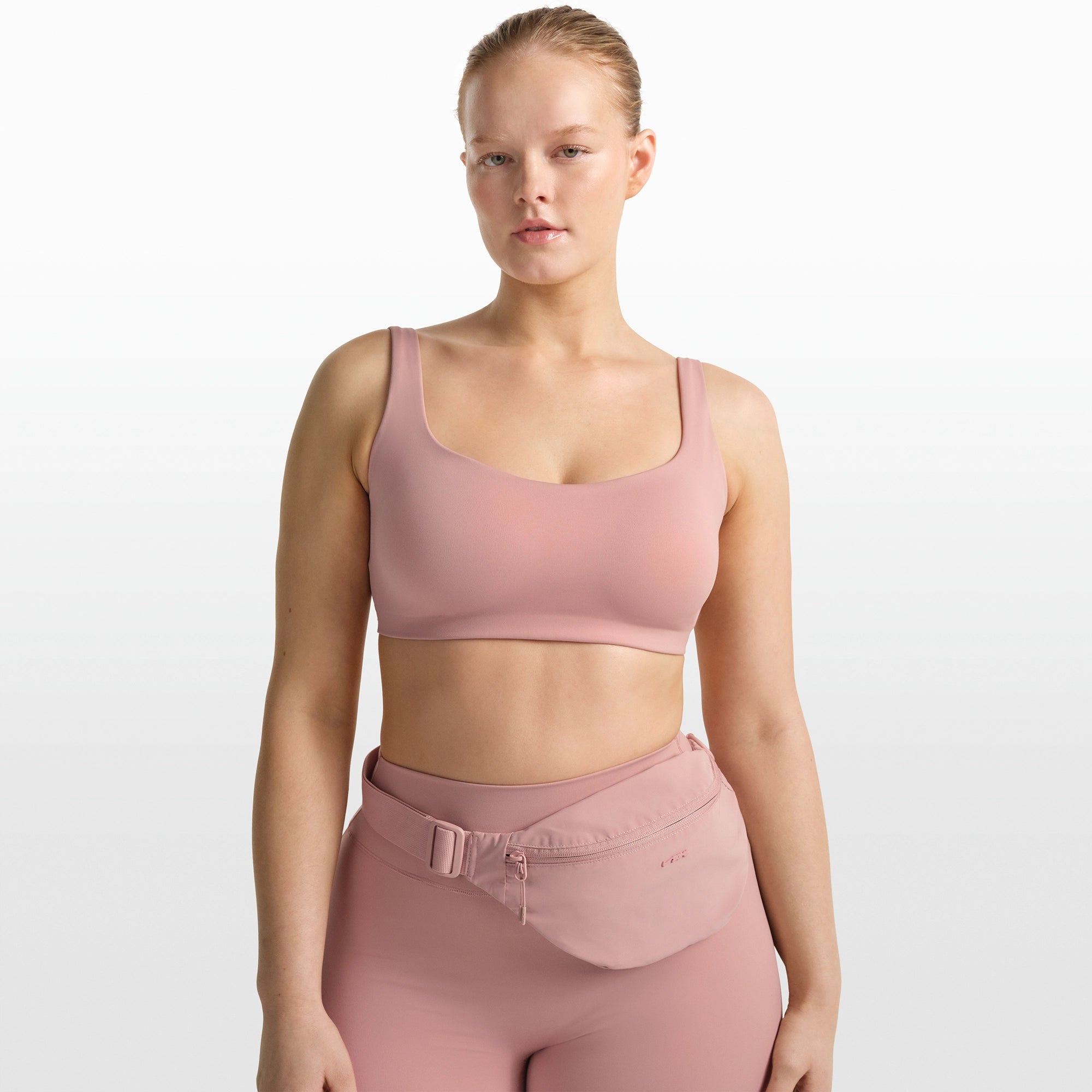 NikeSKIMS MATTE SCOOP NECK BRA | HIMALAYAN - Image 3