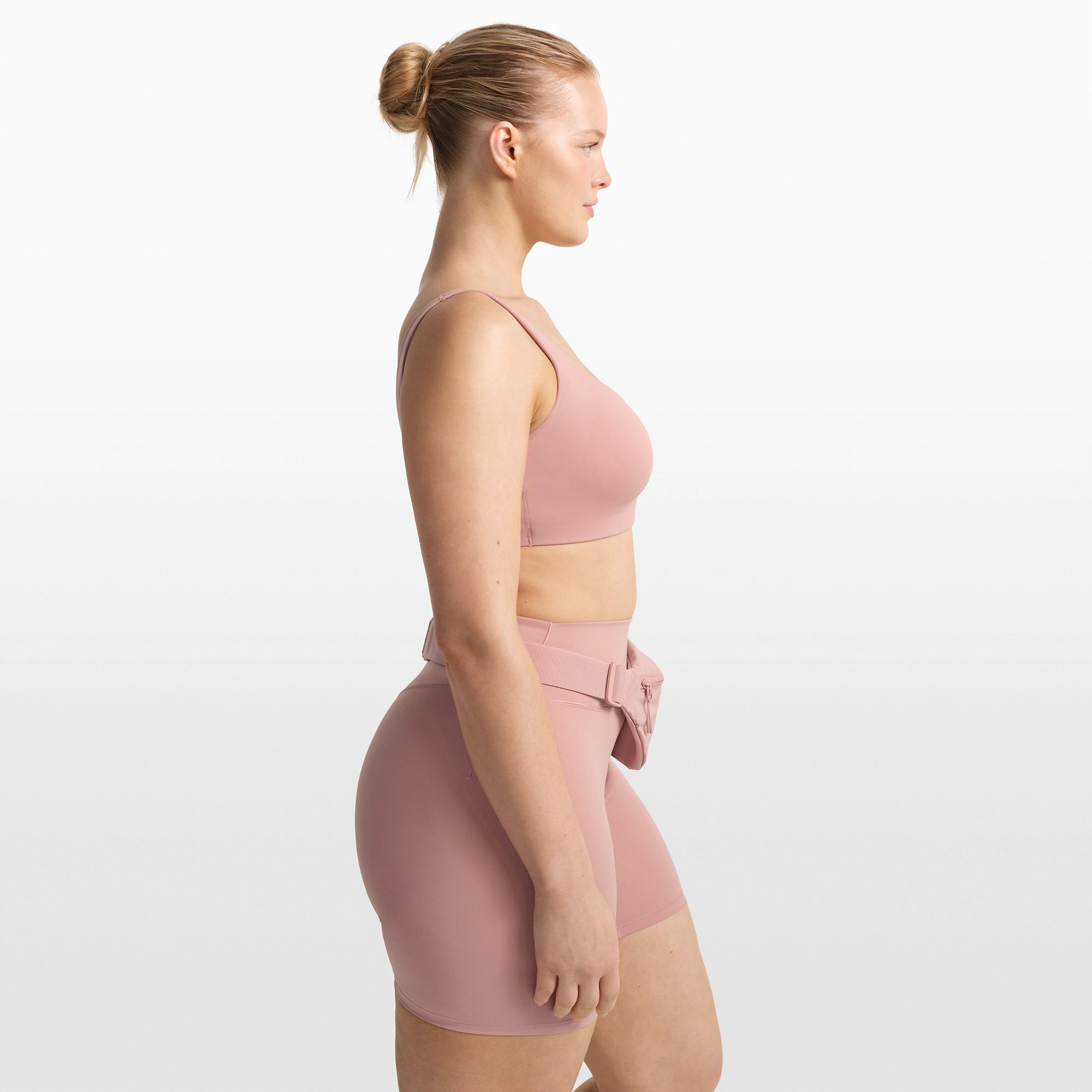 NikeSKIMS MATTE SCOOP NECK BRA | HIMALAYAN - Image 4