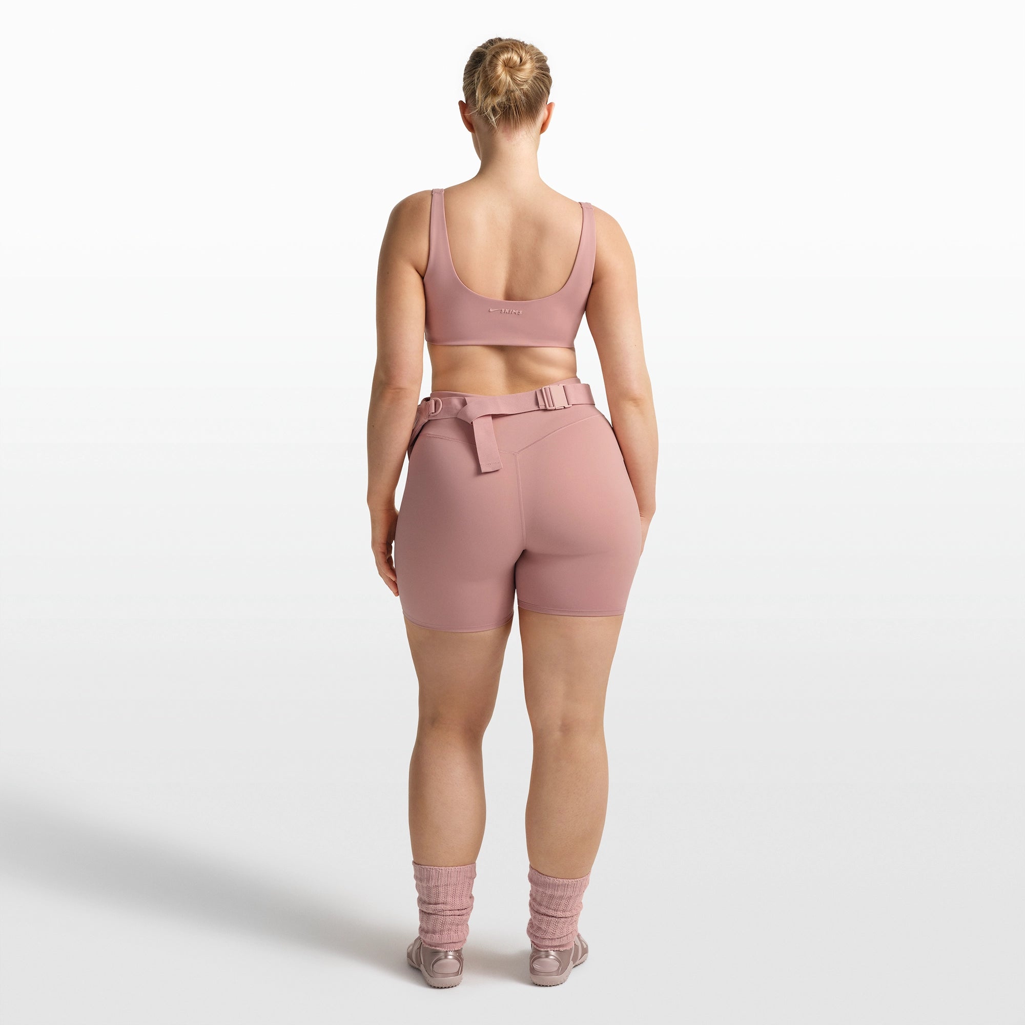 NikeSKIMS MATTE SCOOP NECK BRA | HIMALAYAN - Image 6