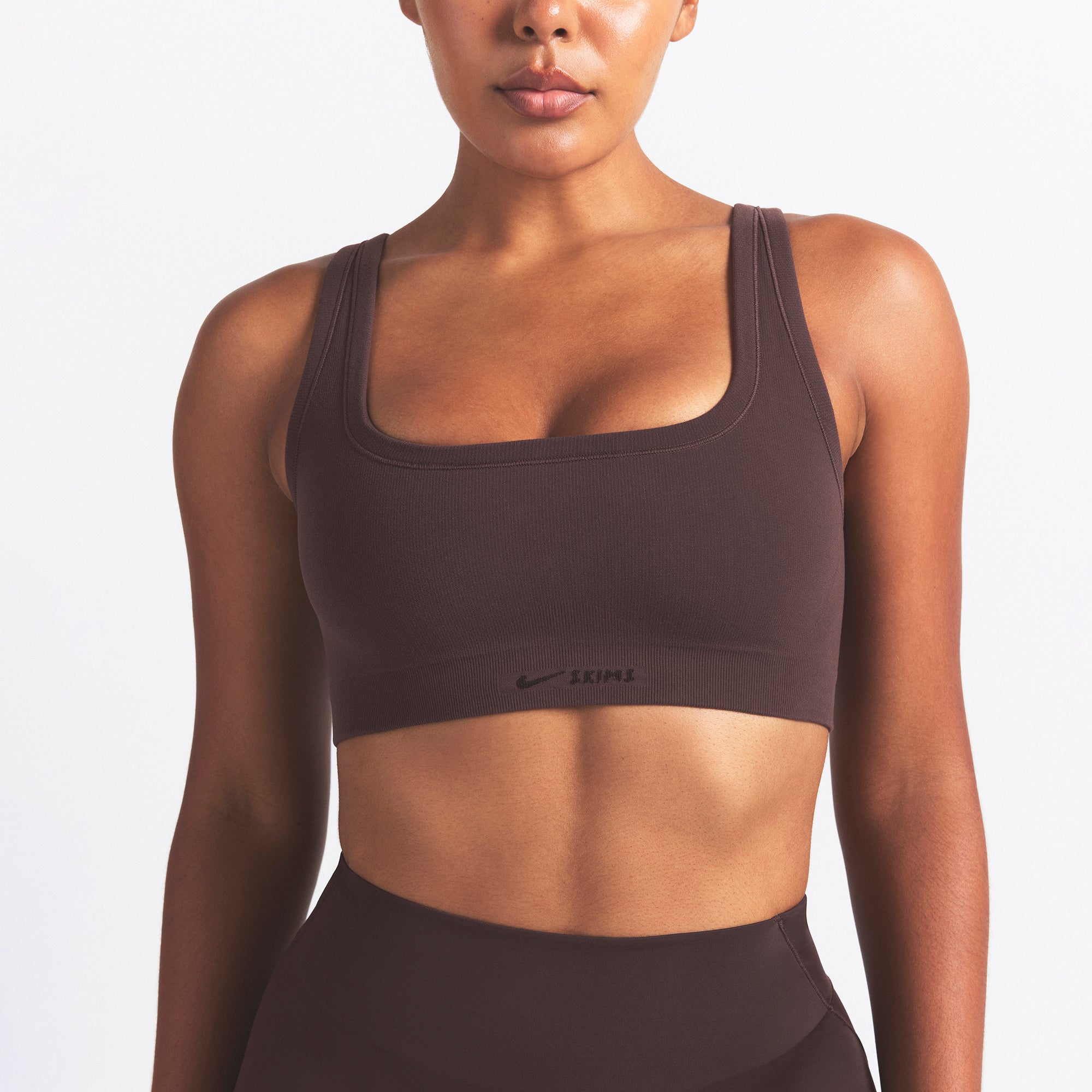 NikeSKIMS VINTAGE SEAMLESS SCOOP NECK BRA | PHOENIX - Image 3