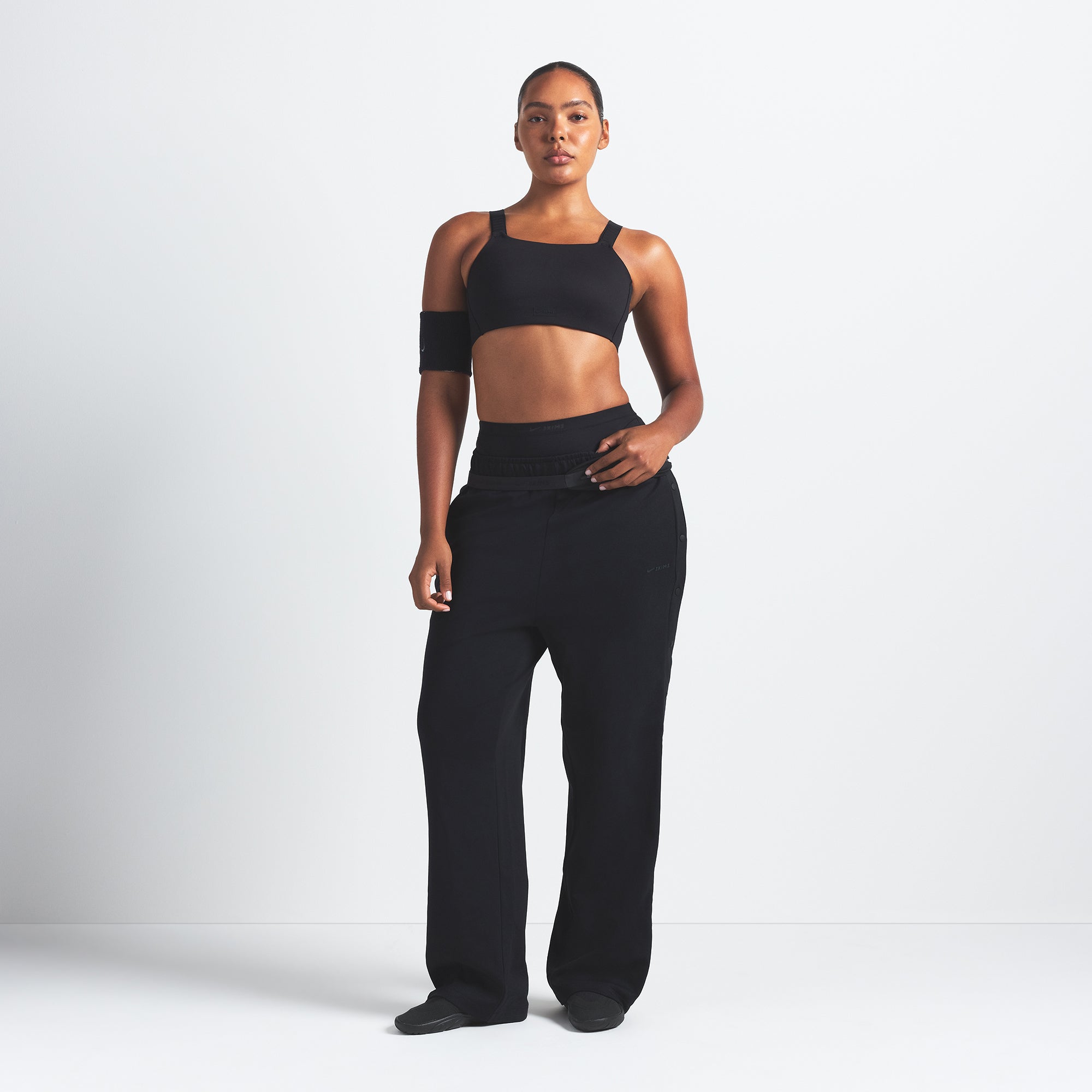 NikeSKIMS MATTE WIDE STRAP BRA | OBSIDIAN - Image 2