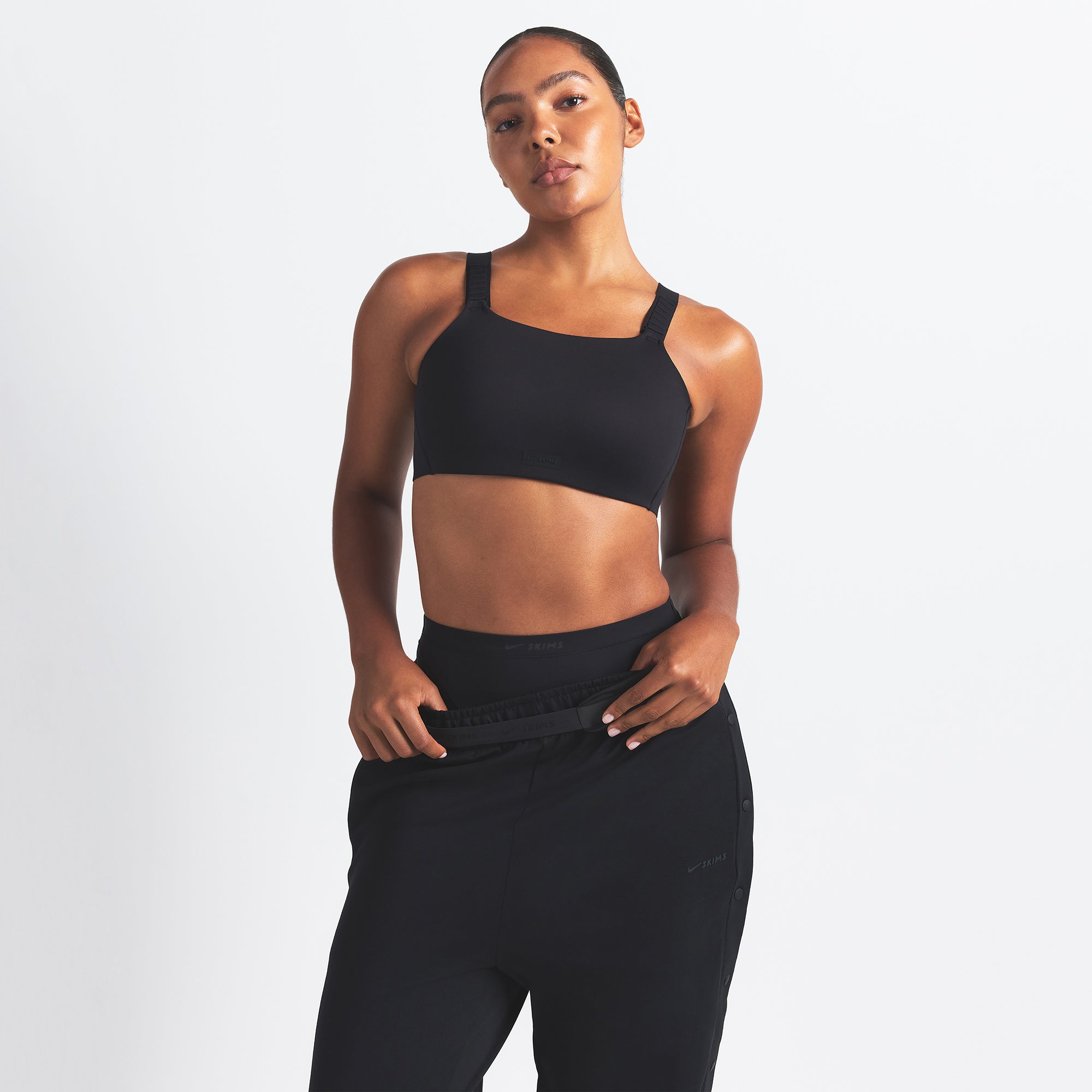 NikeSKIMS MATTE WIDE STRAP BRA | OBSIDIAN - Image 4