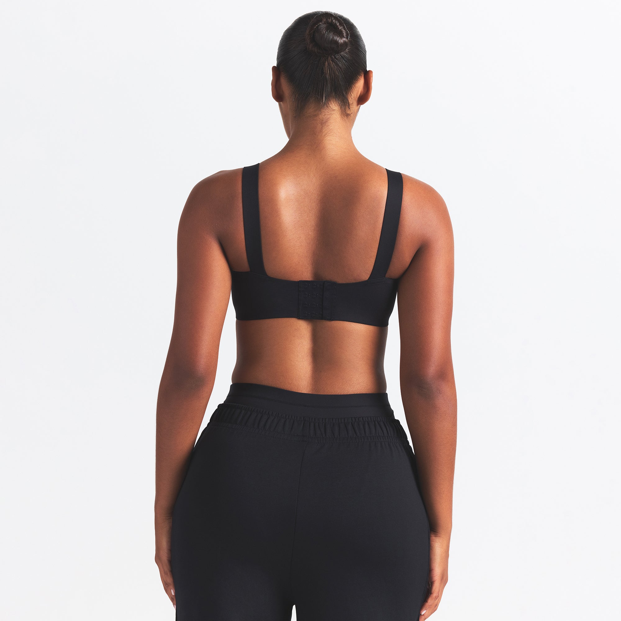 NikeSKIMS MATTE WIDE STRAP BRA | OBSIDIAN - Image 5
