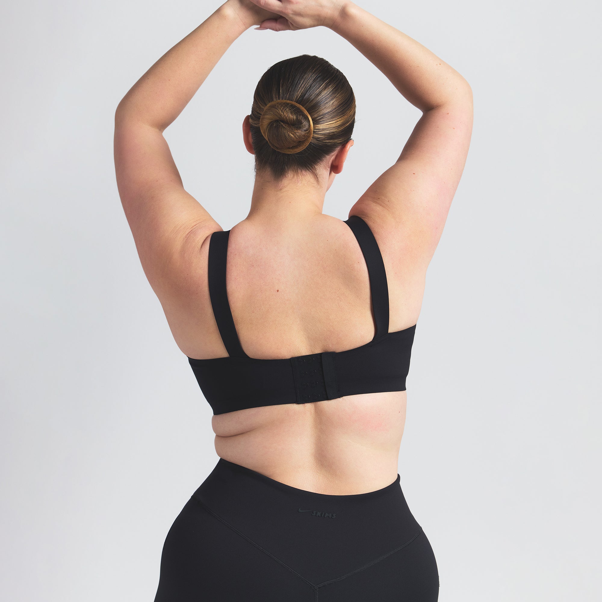 NikeSKIMS MATTE WIDE STRAP BRA | OBSIDIAN - Image 9