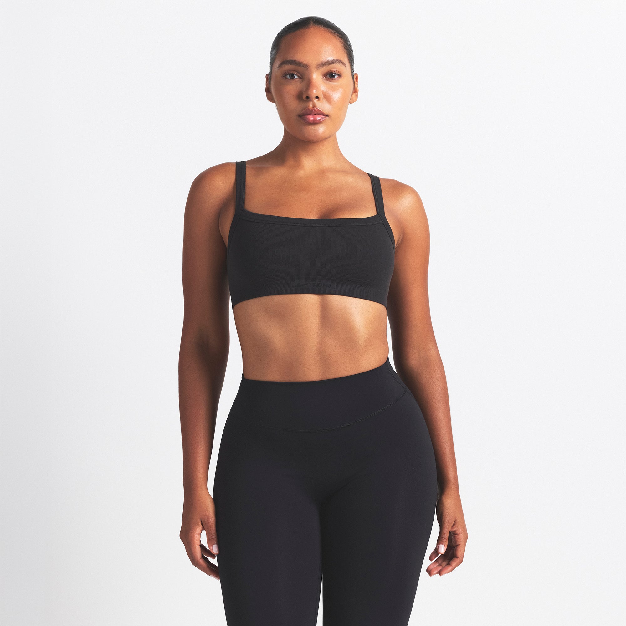 NikeSKIMS VINTAGE SEAMLESS CAMI BRA | OBSIDIAN - Image 3