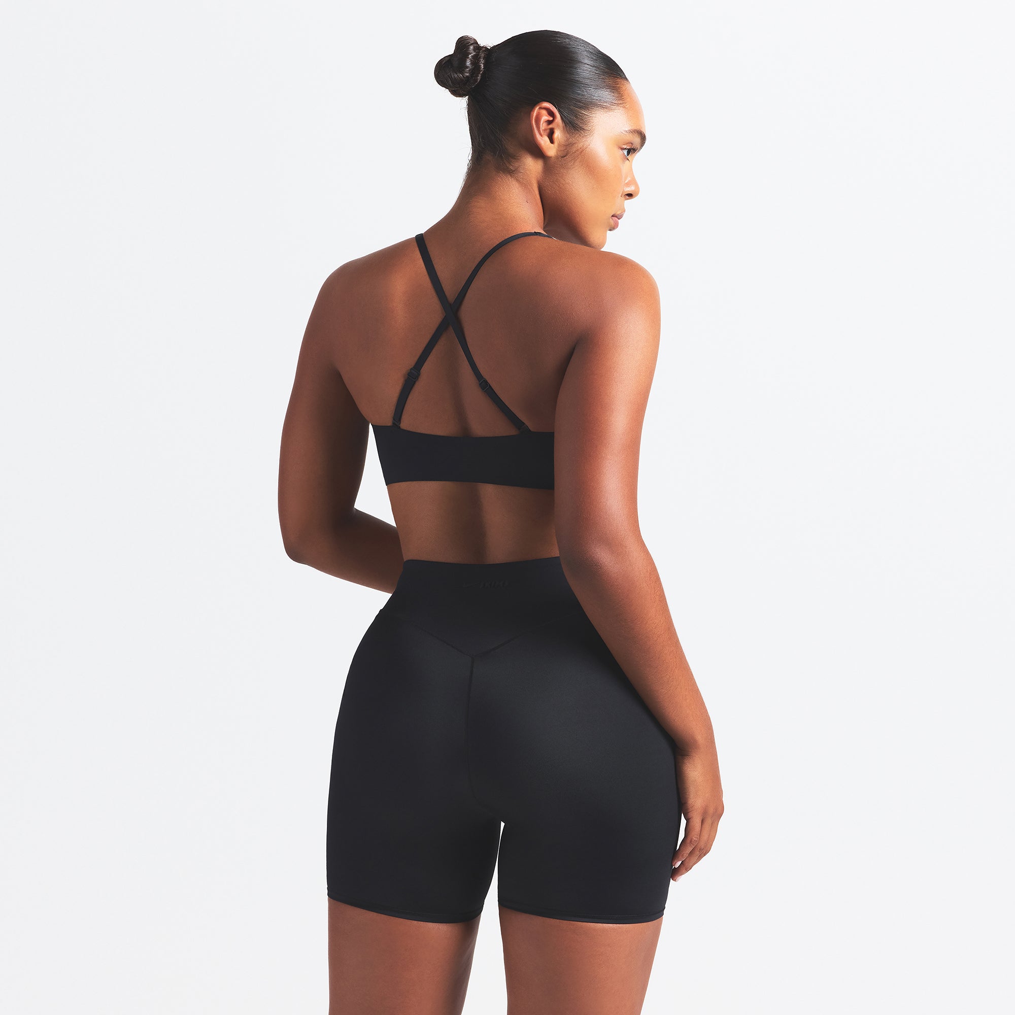 NikeSKIMS SHINE V-NECK BRA | OBSIDIAN - Image 3