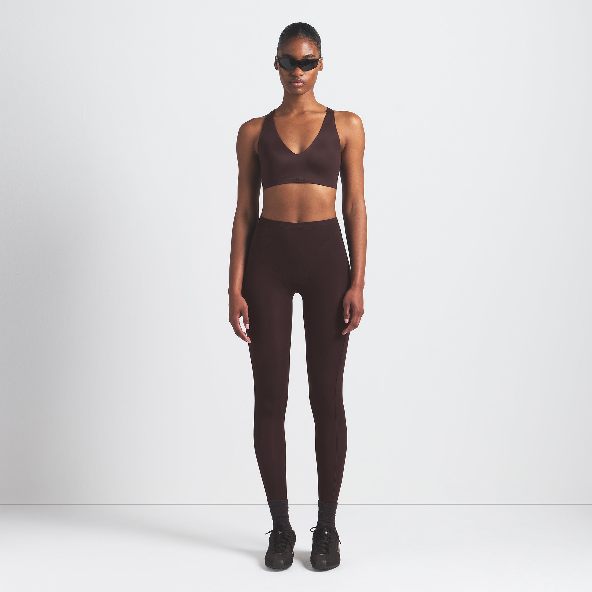 NikeSKIMS SHINE V-NECK BRA | PHOENIX - Image 2