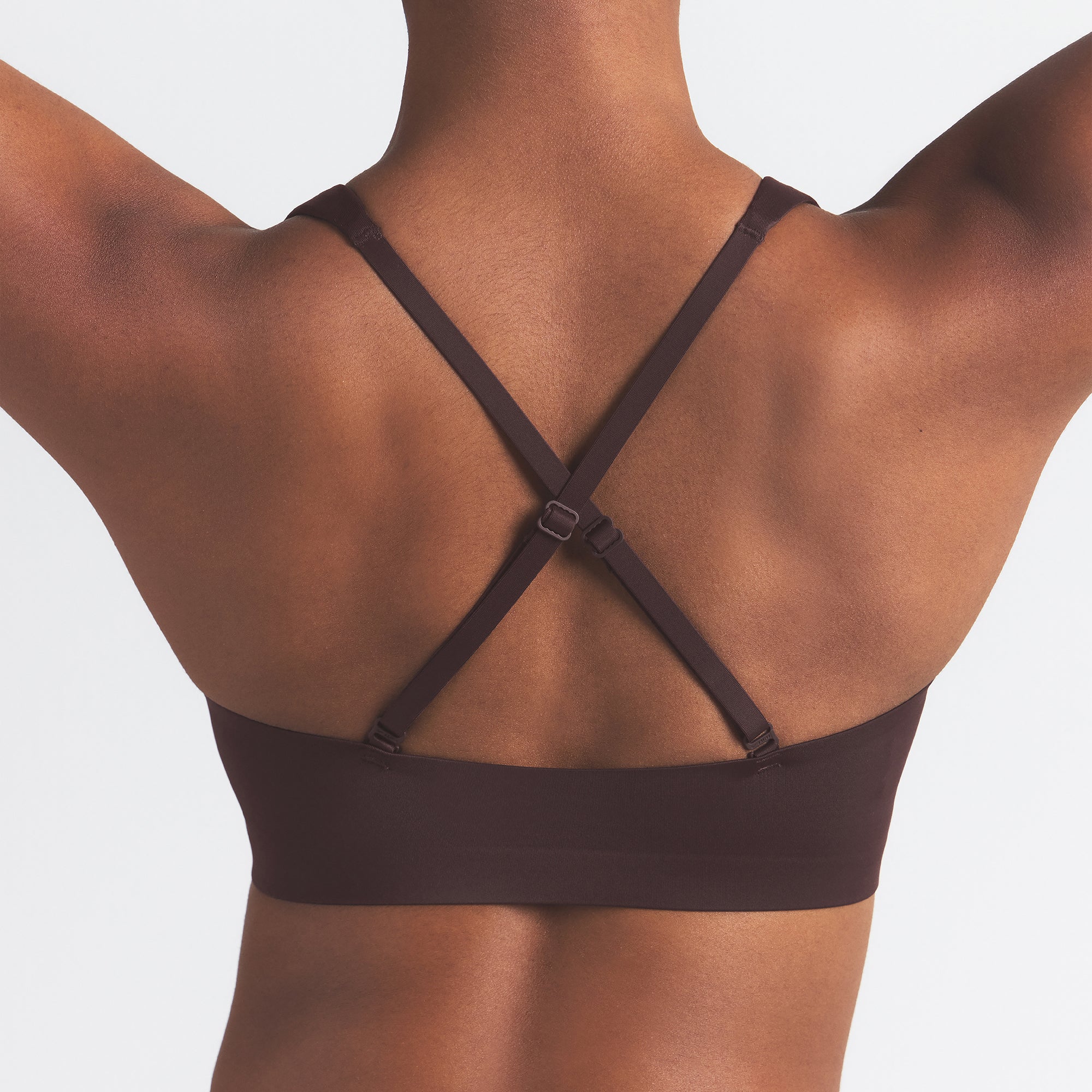 NikeSKIMS SHINE V-NECK BRA | PHOENIX - Image 4