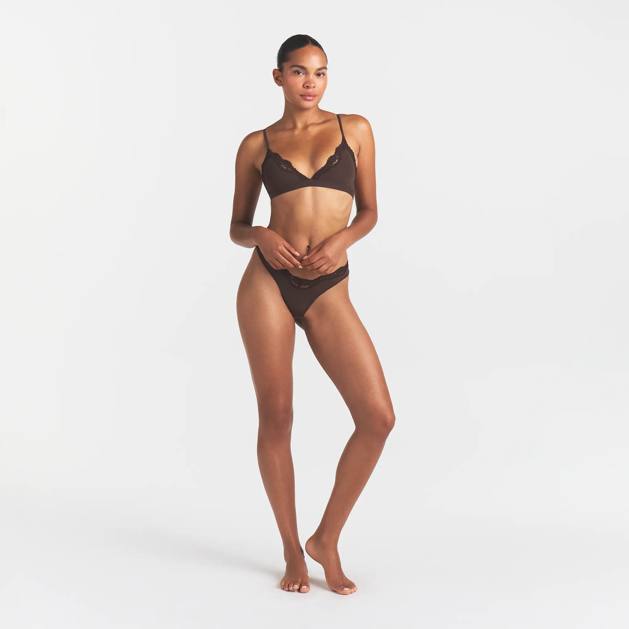 FITS EVERYBODY LACE TRIANGLE BRALETTE | ESPRESSO - Image 2