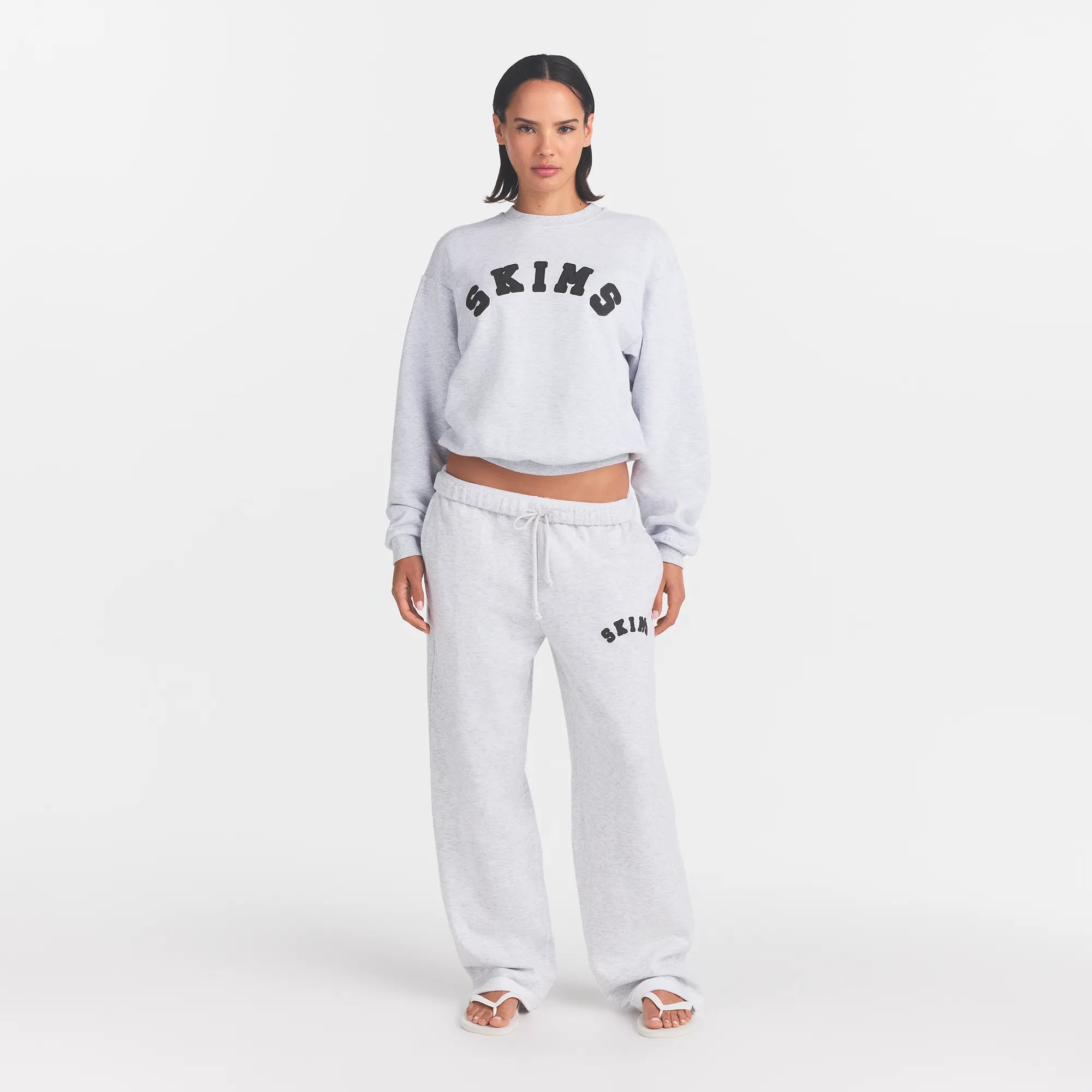 COTTON FLEECE LOGO CLASSIC STRAIGHT LEG PANT | LIGHT HEATHER GREY WITH ONYX LOGO - Image 2