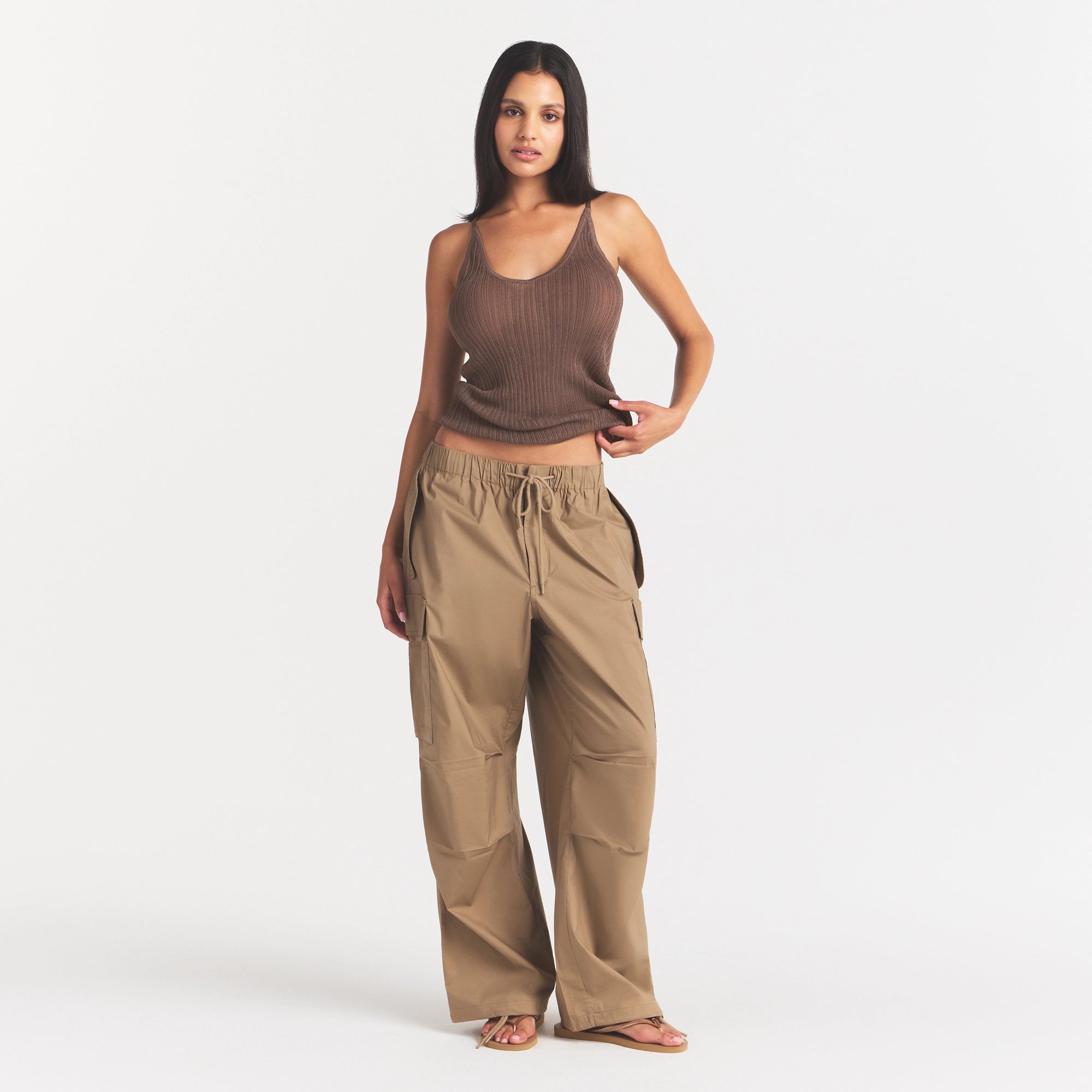 WOVEN COTTON OVERSIZED LOW RISE CARGO PANT | DESERT - Image 2