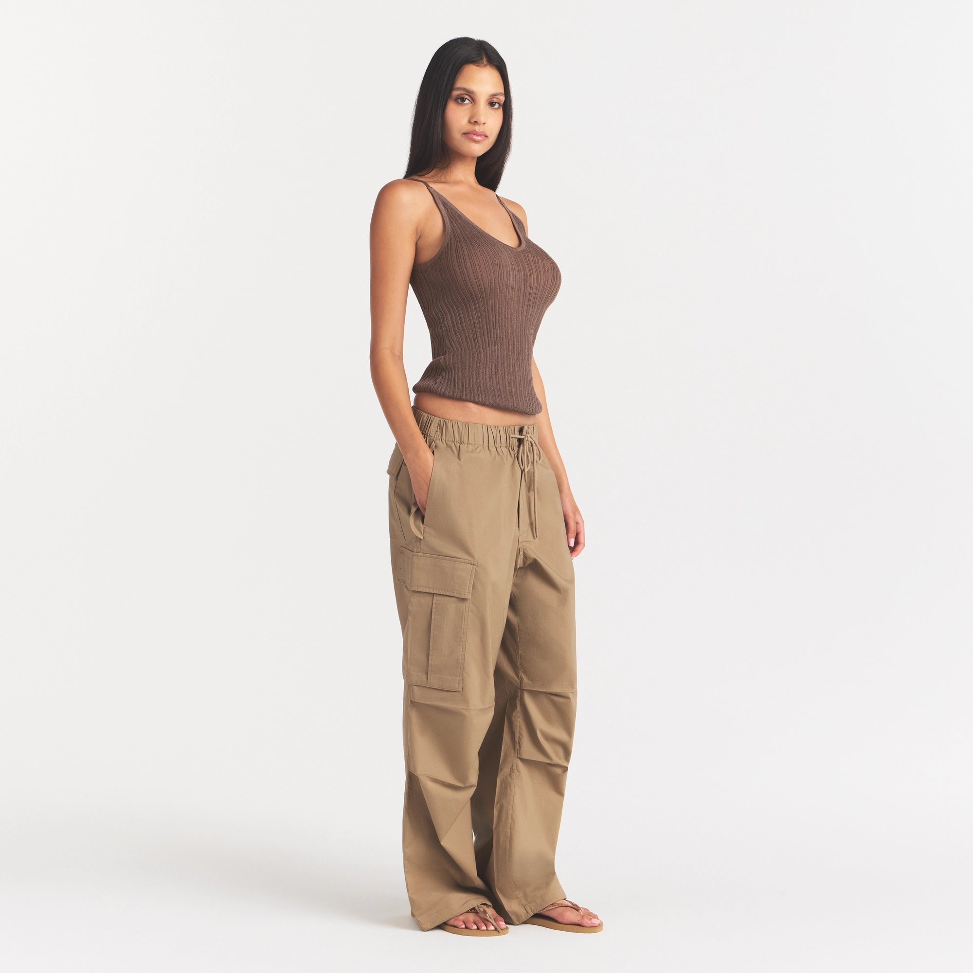 WOVEN COTTON OVERSIZED LOW RISE CARGO PANT | DESERT - Image 4