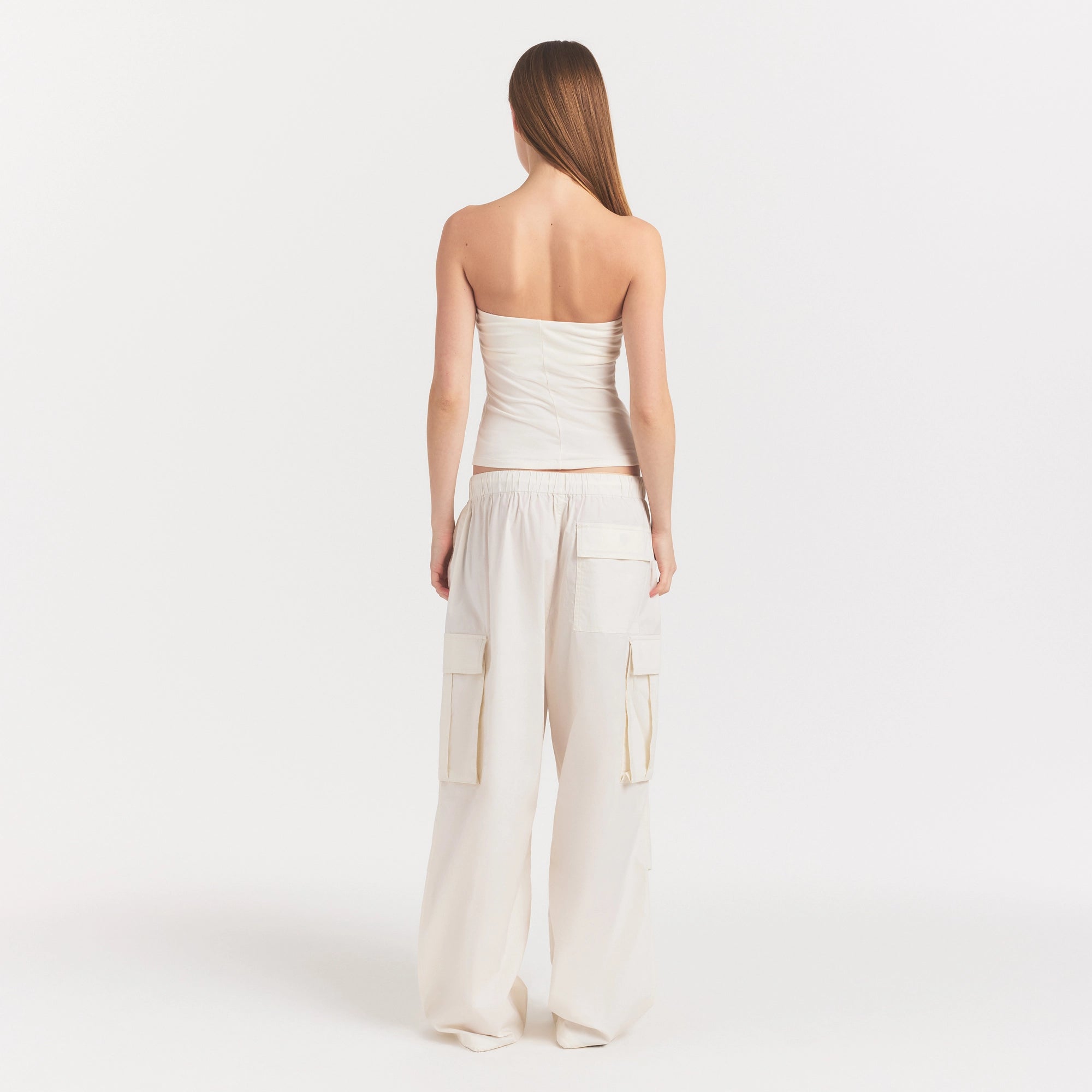 WOVEN COTTON OVERSIZED LOW RISE CARGO PANT | EGRET - Image 5