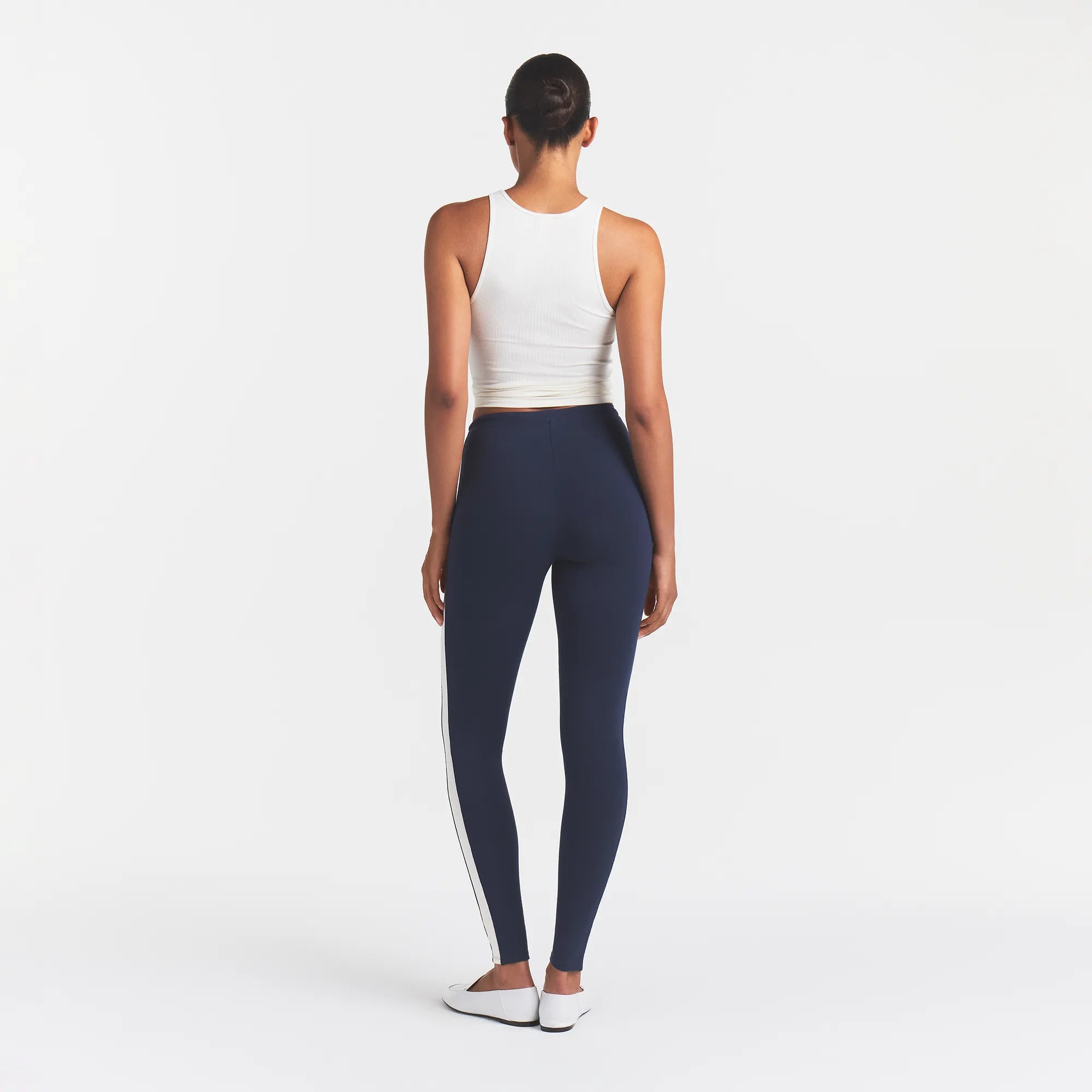 OUTDOOR HIGH-WAISTED LEGGING | NAVY ECRU CONTRAST - Image 5