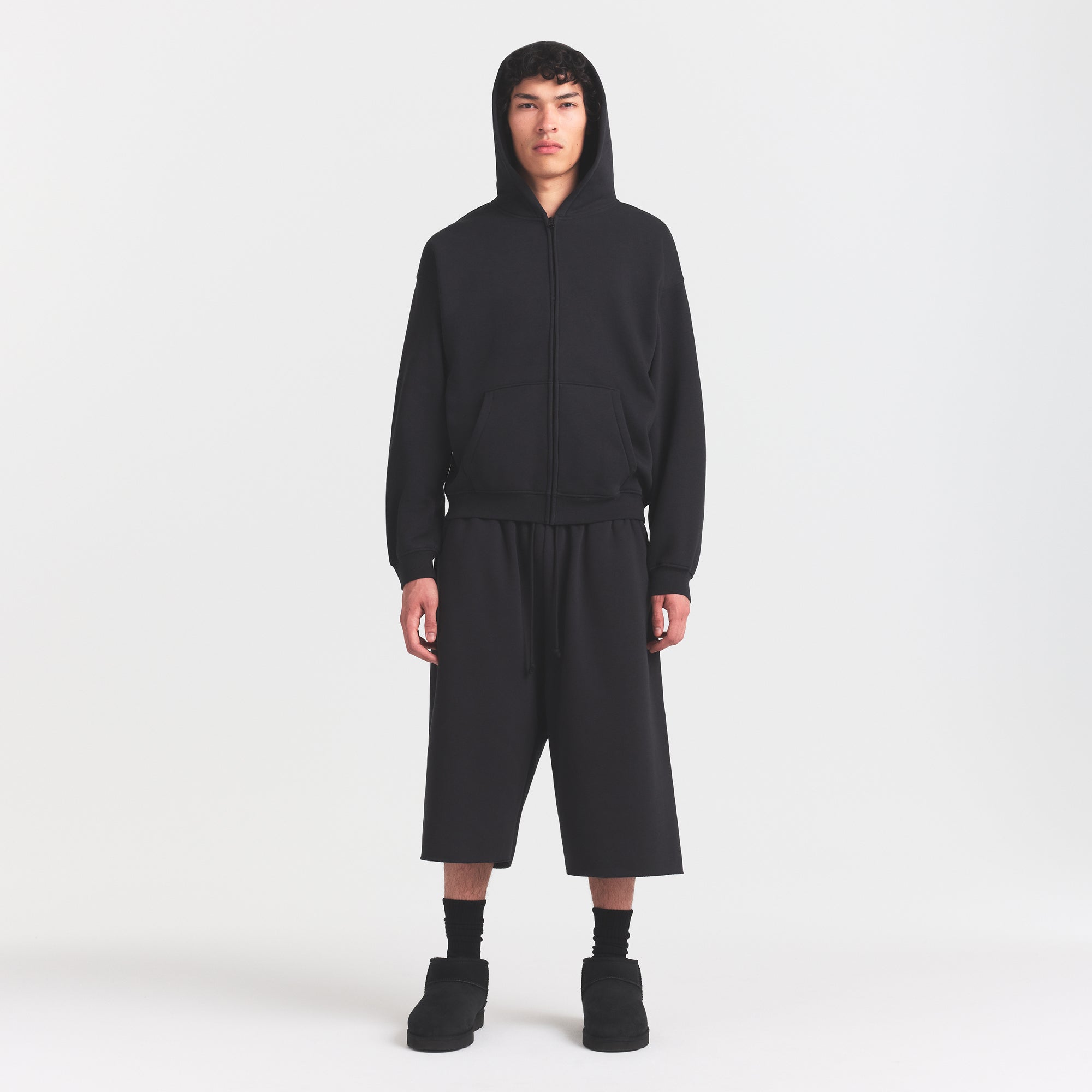 FLEECE LOUNGE MENS RELAXED LONG SHORT | WASHED ONYX - Image 2