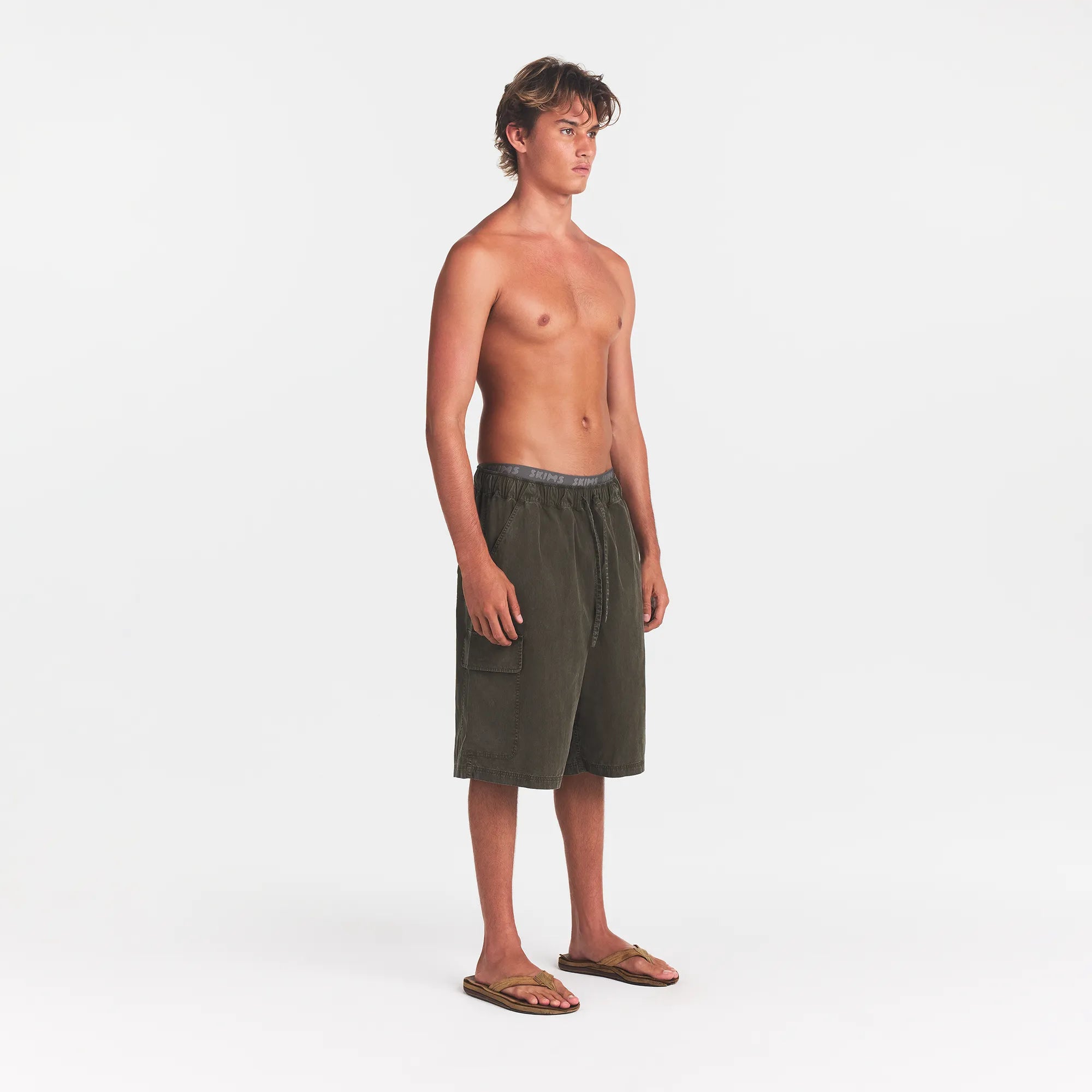 WOVEN MENS RELAXED CARGO SHORT | JUNGLE - Image 3
