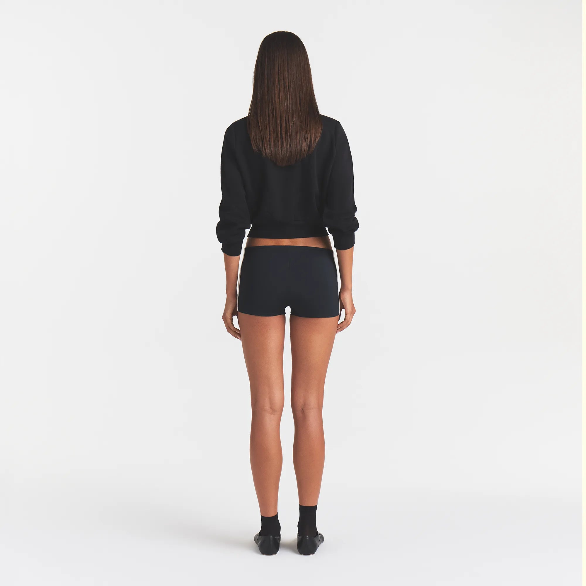 SMOOTH LAYERS MICRO SHORT | ONYX ECRU CONTRAST - Image 3