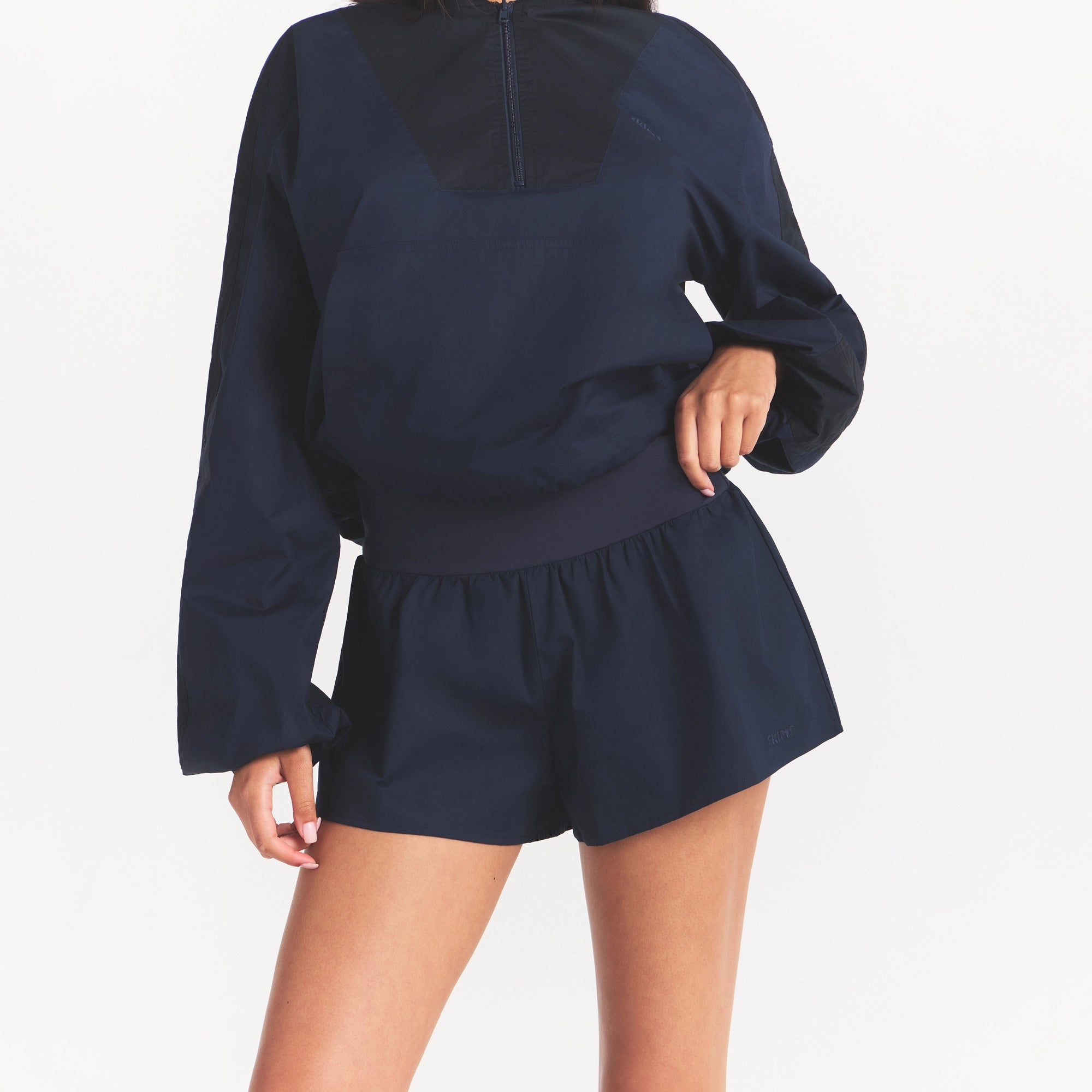 WOVEN COTTON FLUTTER SHORT | NAVY - Image 4
