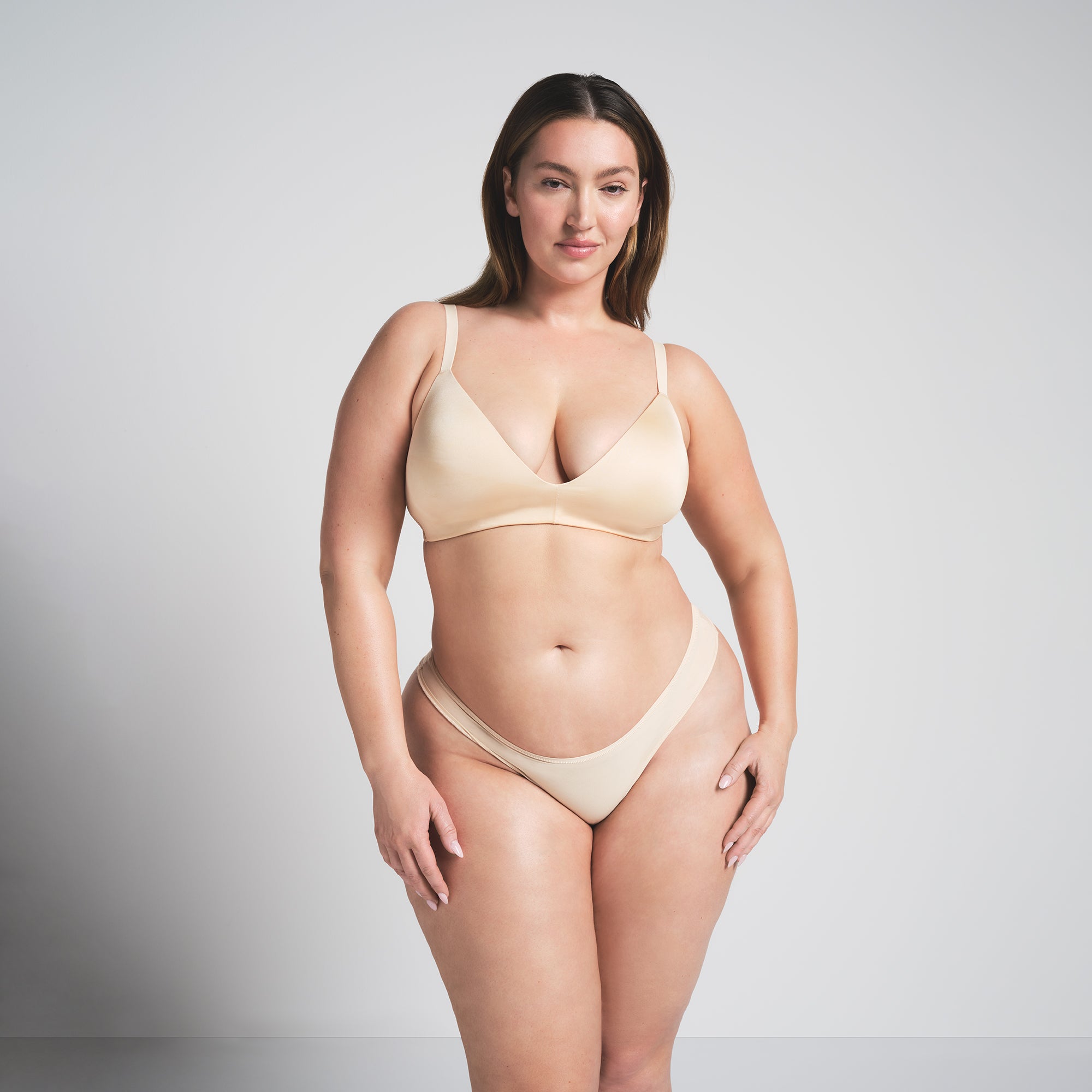 WIRELESS FORM T-SHIRT DEMI BRA | SAND - Image 3