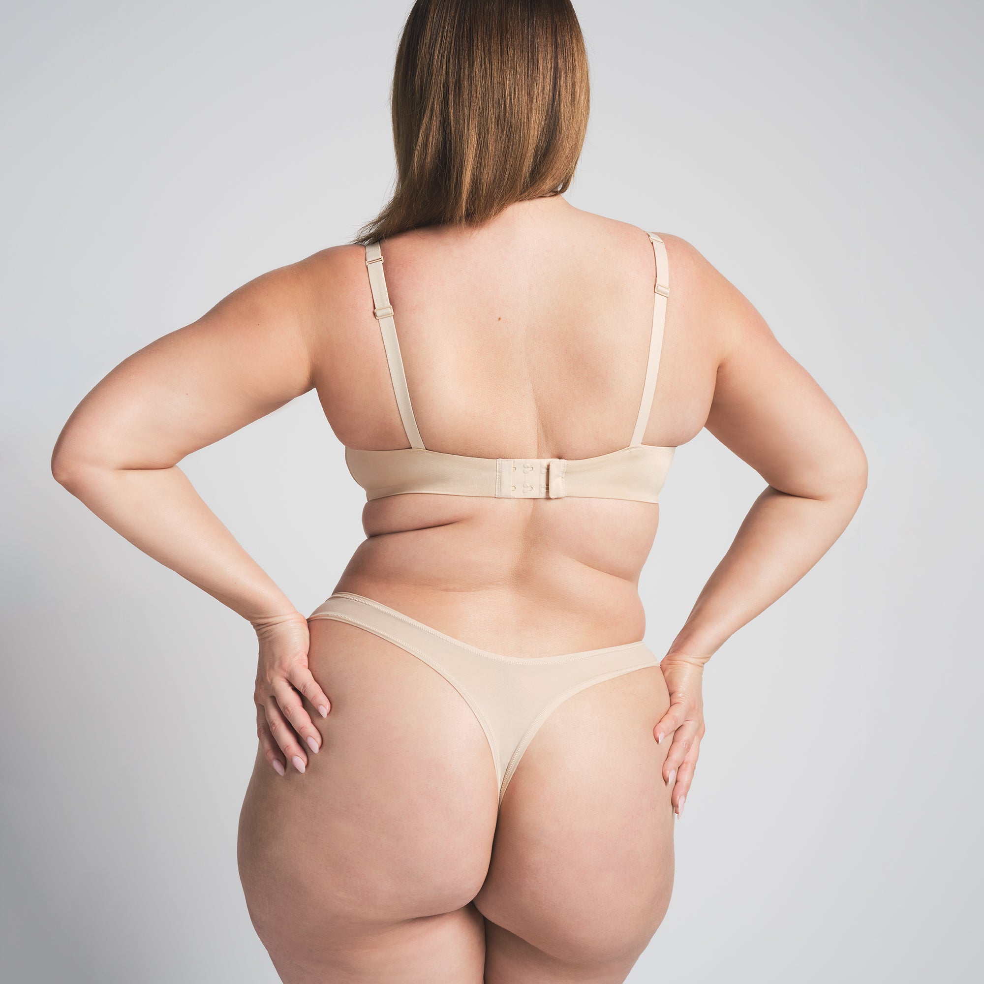 WIRELESS FORM T-SHIRT DEMI BRA | SAND - Image 4