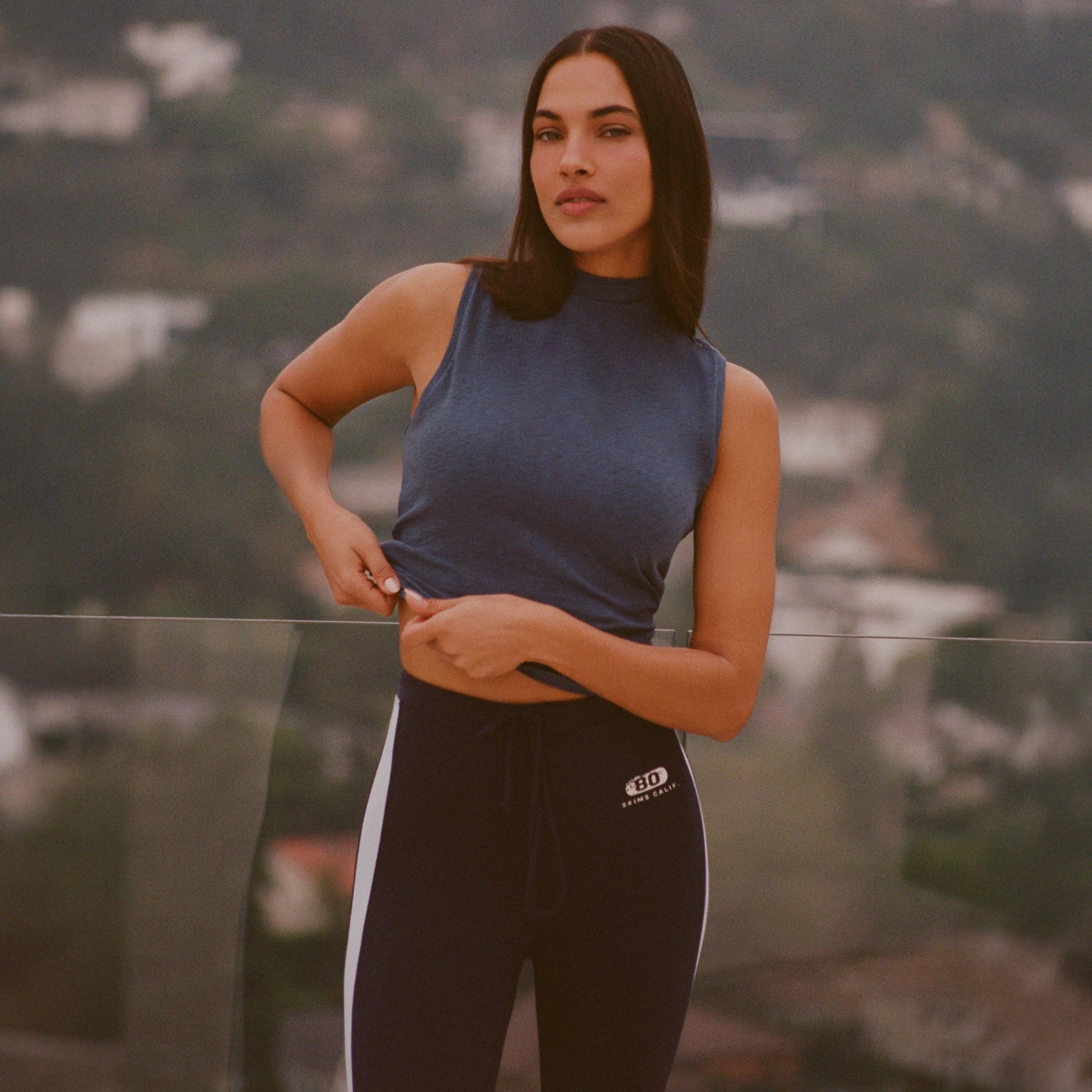 OUTDOOR HIGH-WAISTED LEGGING | NAVY WITH OPAL - Image 6
