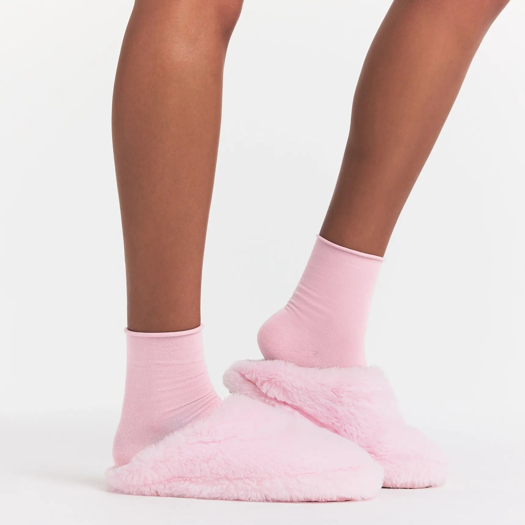FAUX FUR SLIPPER | CHERRY BLOSSOM - Image 2