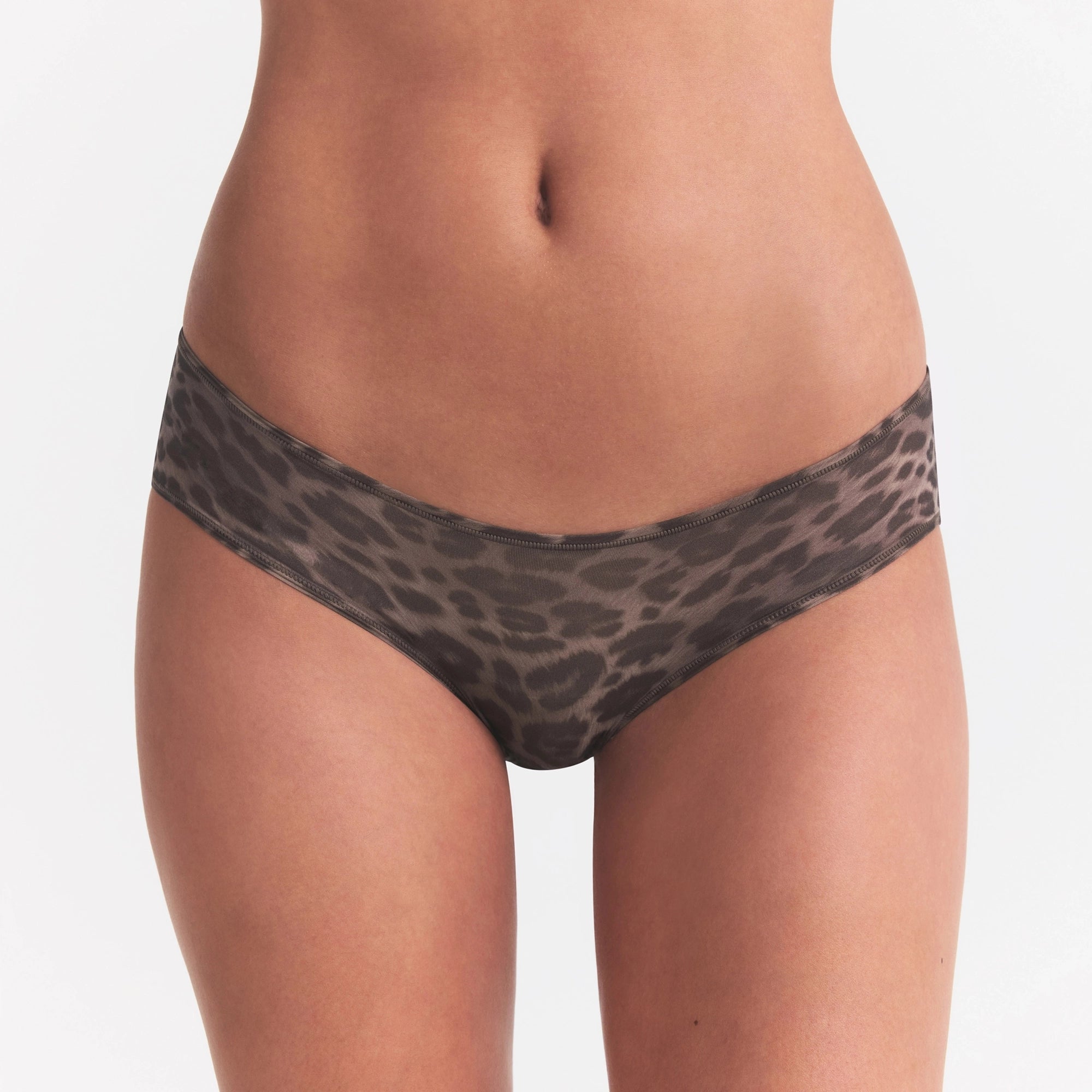 FITS EVERYBODY MICRO HIPSTER | UMBER LEOPARD PRINT - Image 4