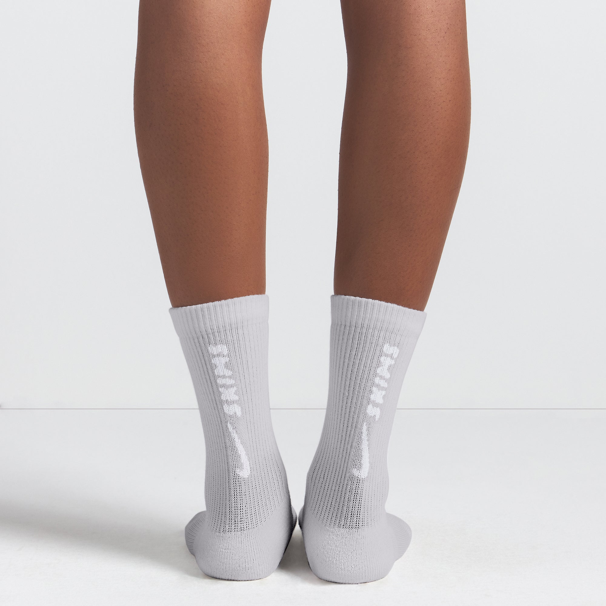 NikeSKIMS ACCESSORIES DRI-FITâ„¢ CREW SOCK 3-PACK | HEATHER GREY MULTI - Image 3