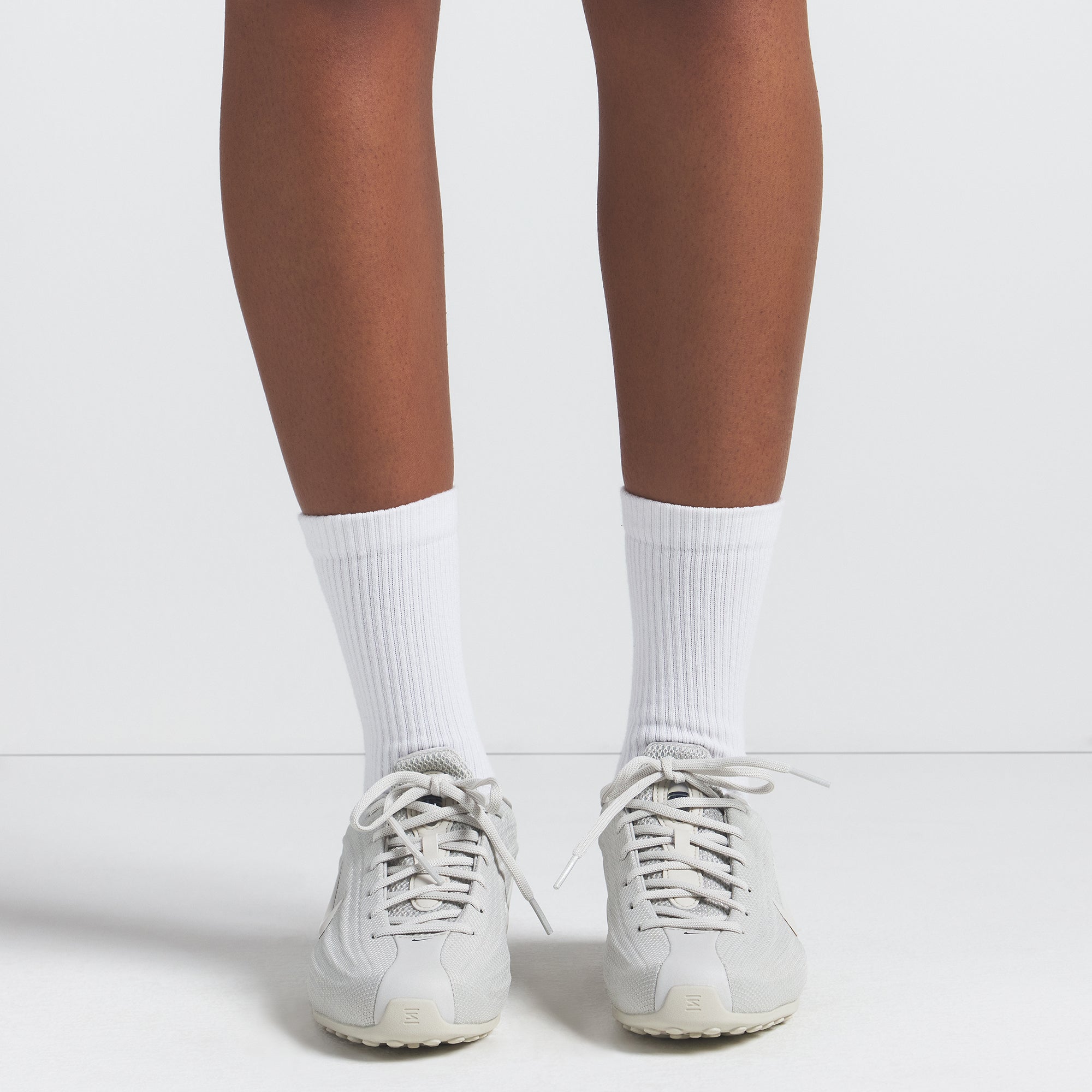 NikeSKIMS ACCESSORIES DRI-FITâ„¢ CREW SOCK 3-PACK | SNOW - Image 5