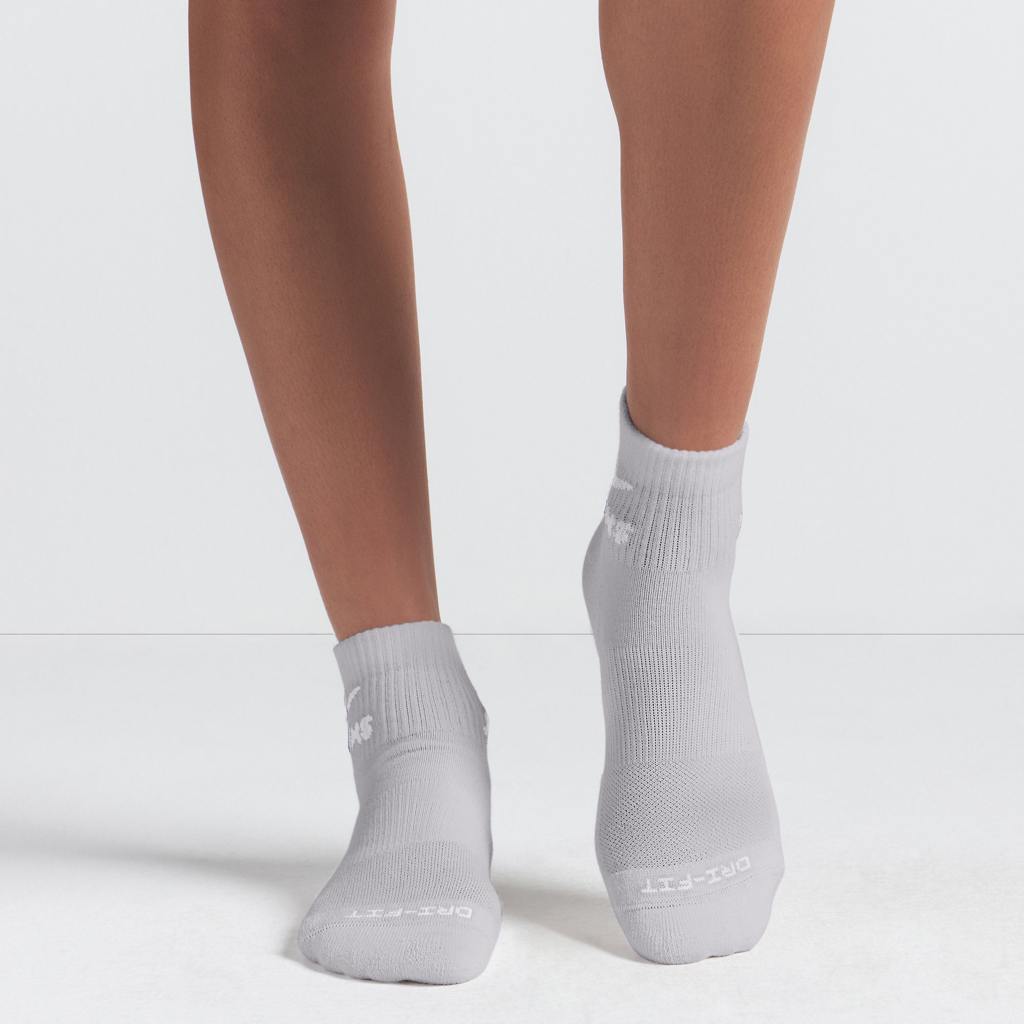 NikeSKIMS ACCESSORIES DRI-FITâ„¢ QUARTER CREW SOCK 3-PACK | HEATHER GREY MULTI - Image 3