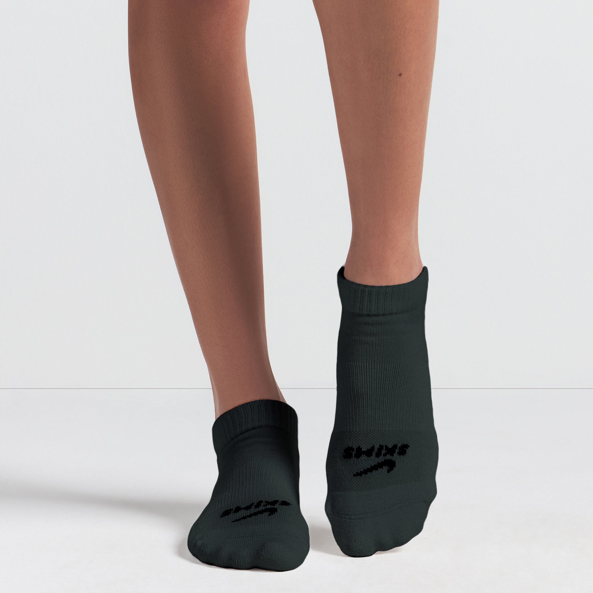 NikeSKIMS ACCESSORIES DRI-FITâ„¢ ANKLE SOCK 3-PACK | DARK TEAL MULTI - Image 2
