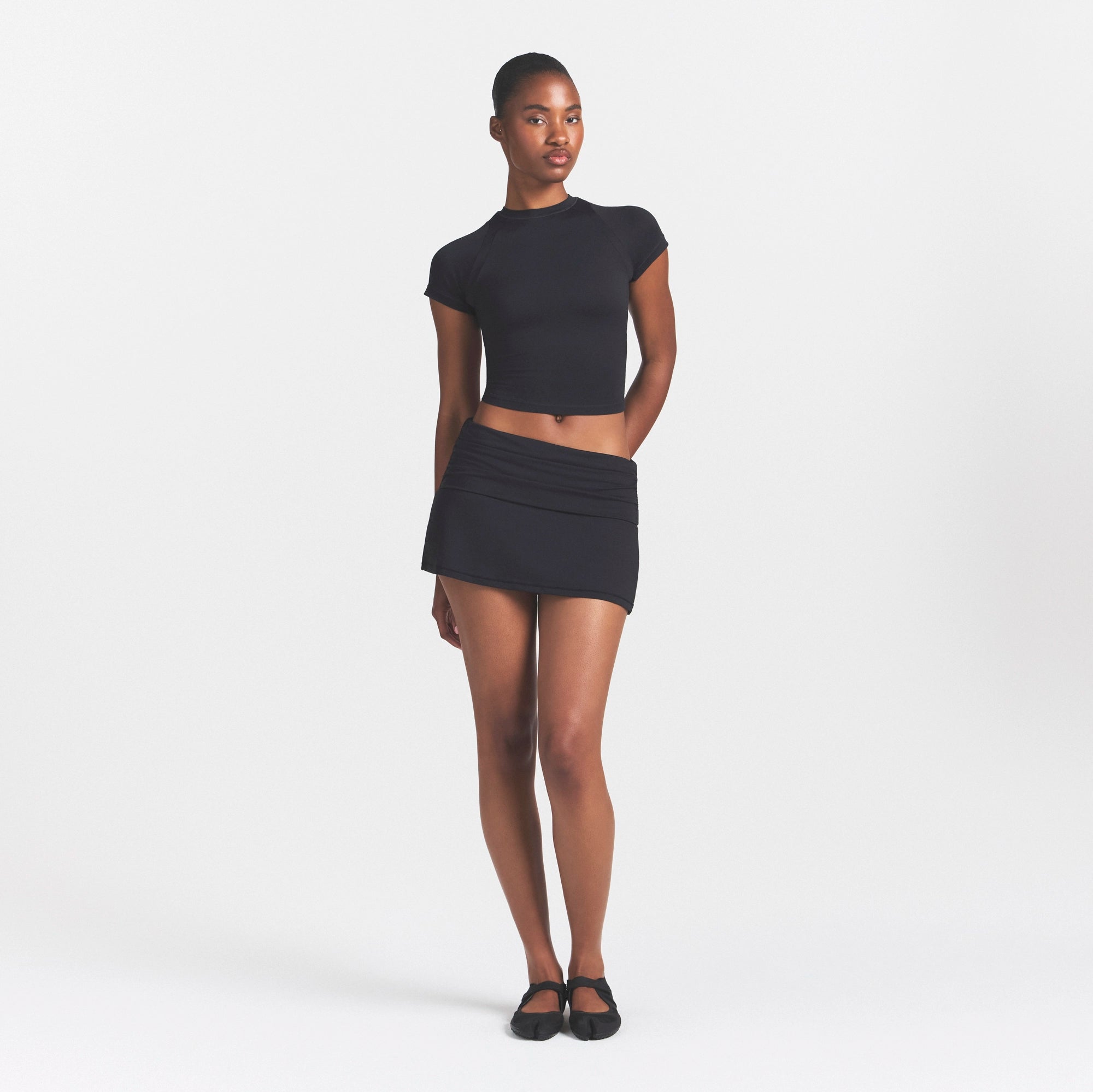 NikeSKIMS AIRY DRI-FITâ„¢ BABY T-SHIRT | OBSIDIAN - Image 2