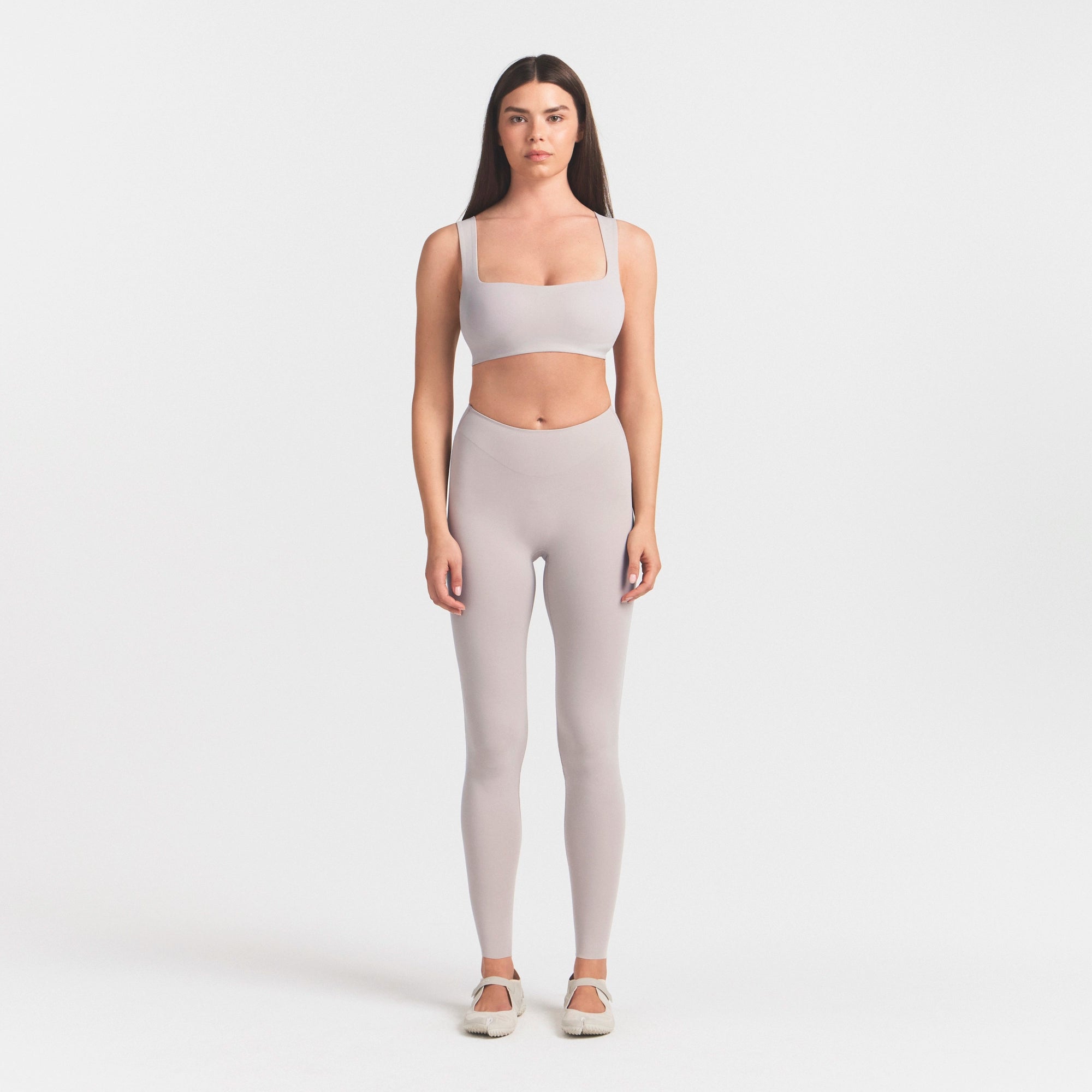 NikeSKIMS STUDIO STRETCH RACERBACK BRA | LINEN - Image 2