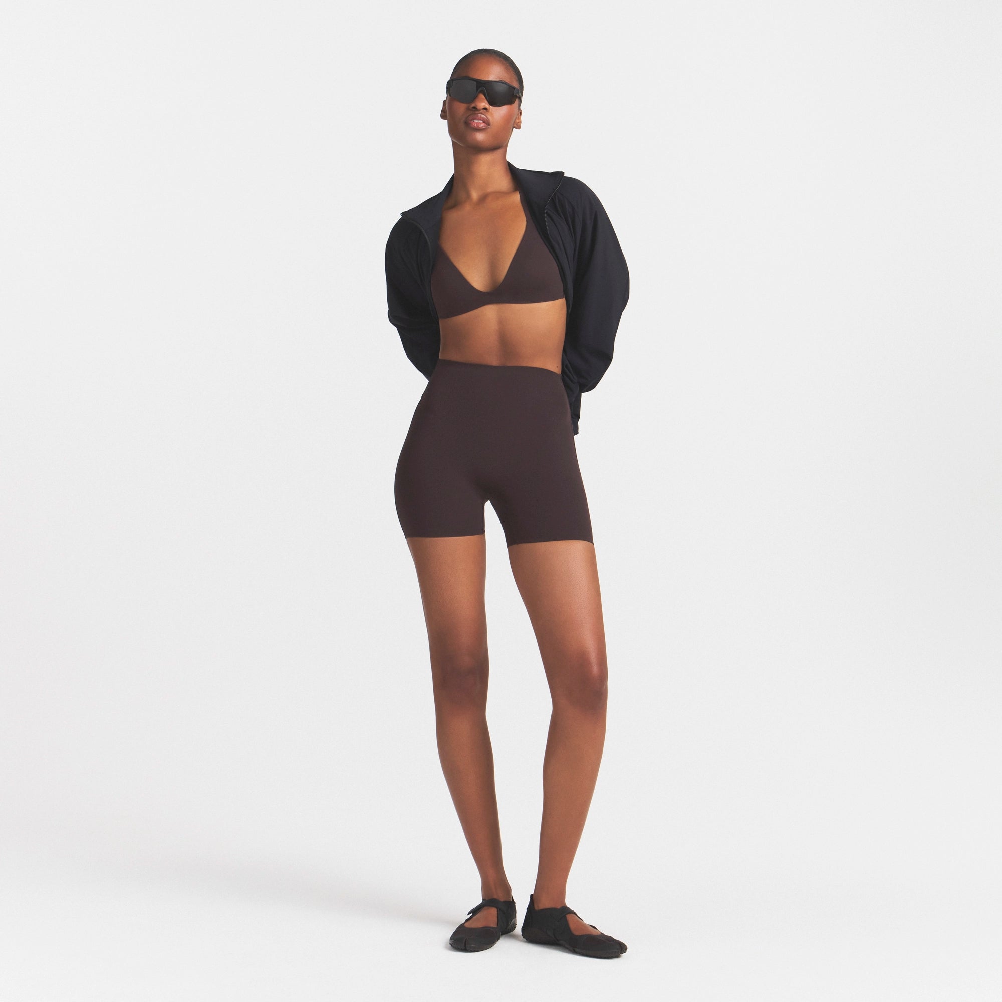 NikeSKIMS STUDIO STRETCH 5 BIKER SHORT | DARK ROAST - Image 2
