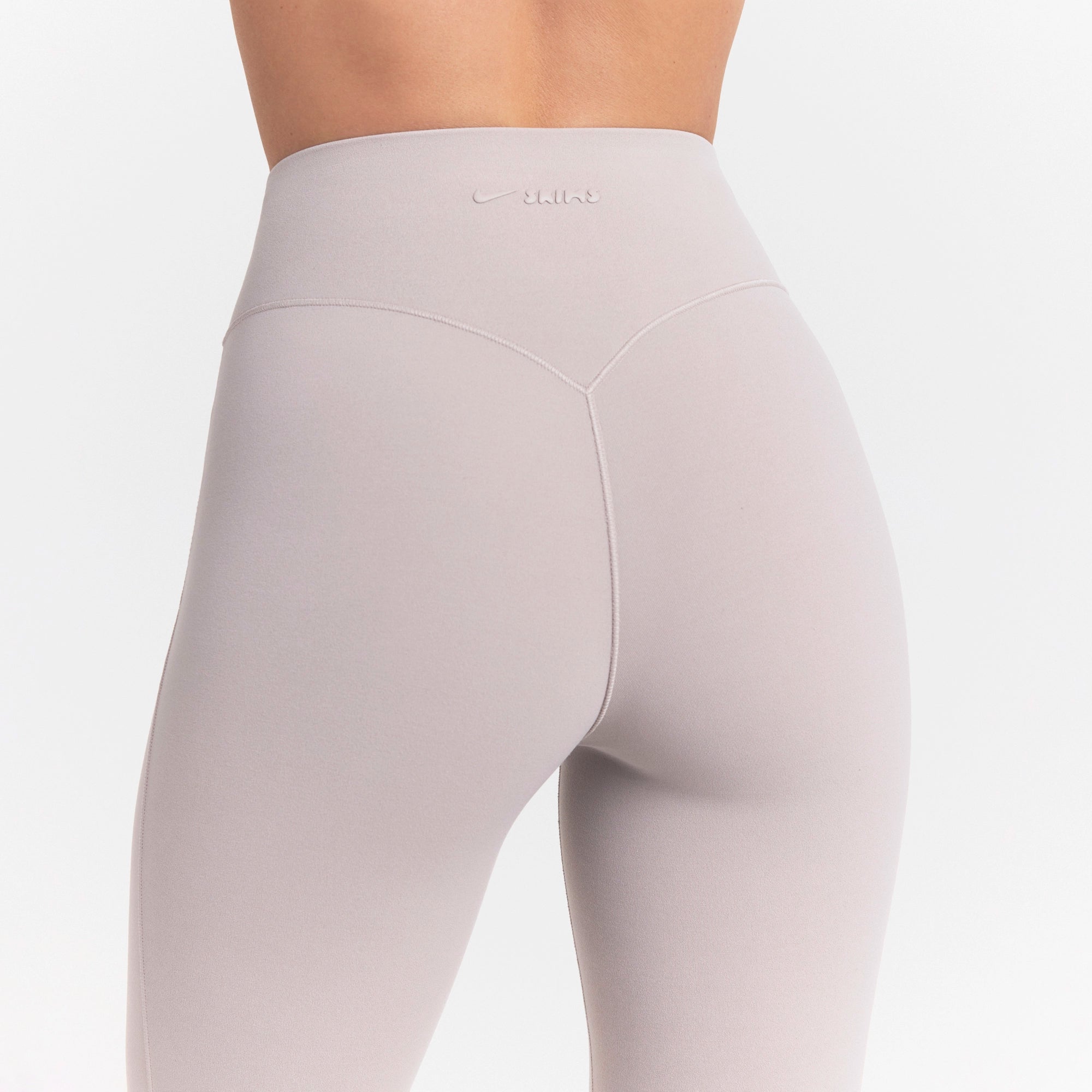 NikeSKIMS STUDIO STRETCH 26 LEGGING | LINEN - Image 4