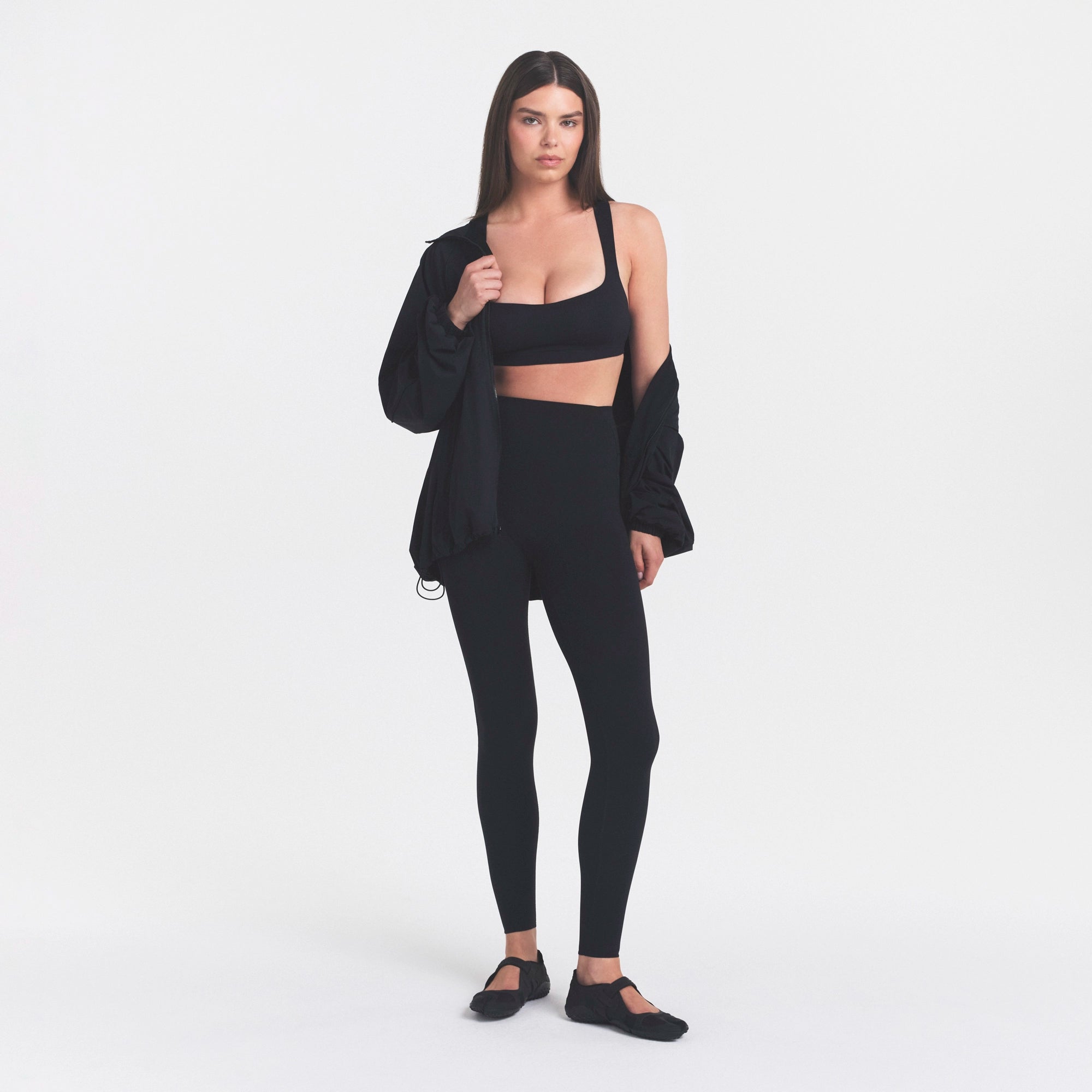NikeSKIMS STUDIO STRETCH 26 LEGGING | OBSIDIAN - Image 2