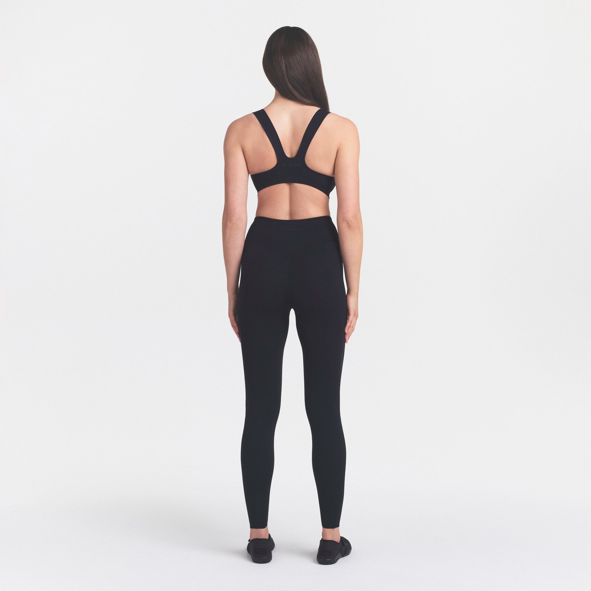 NikeSKIMS STUDIO STRETCH 26 LEGGING | OBSIDIAN - Image 5