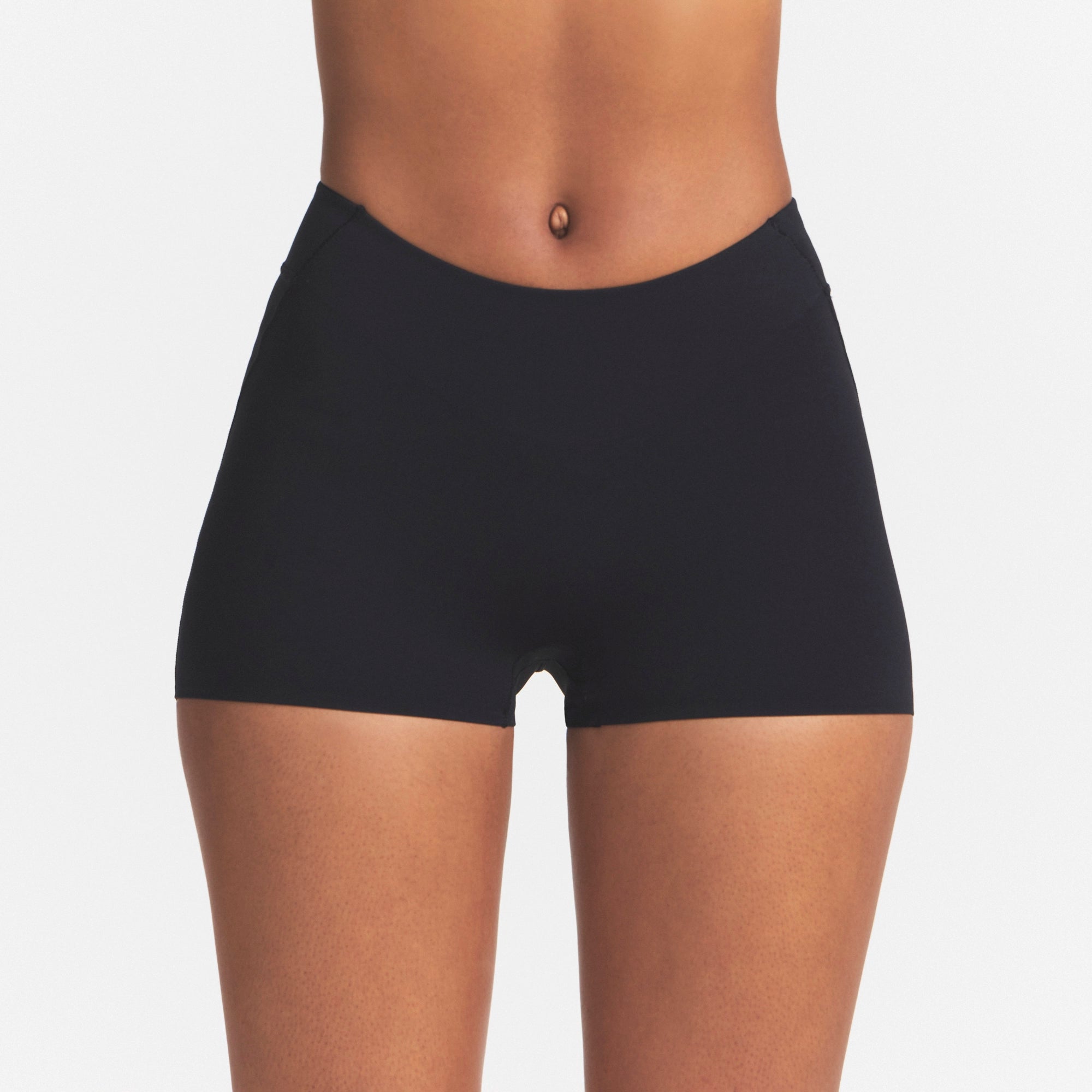 NikeSKIMS STUDIO STRETCH DIPPED 2 SHORT | OBSIDIAN - Image 4