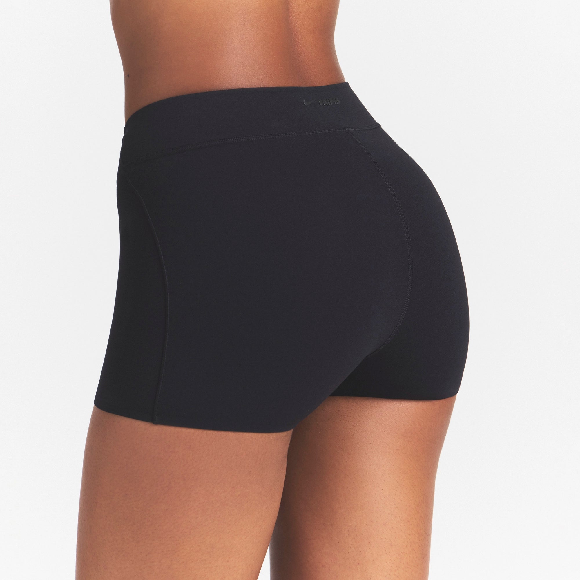 NikeSKIMS STUDIO STRETCH DIPPED 2 SHORT | OBSIDIAN - Image 3