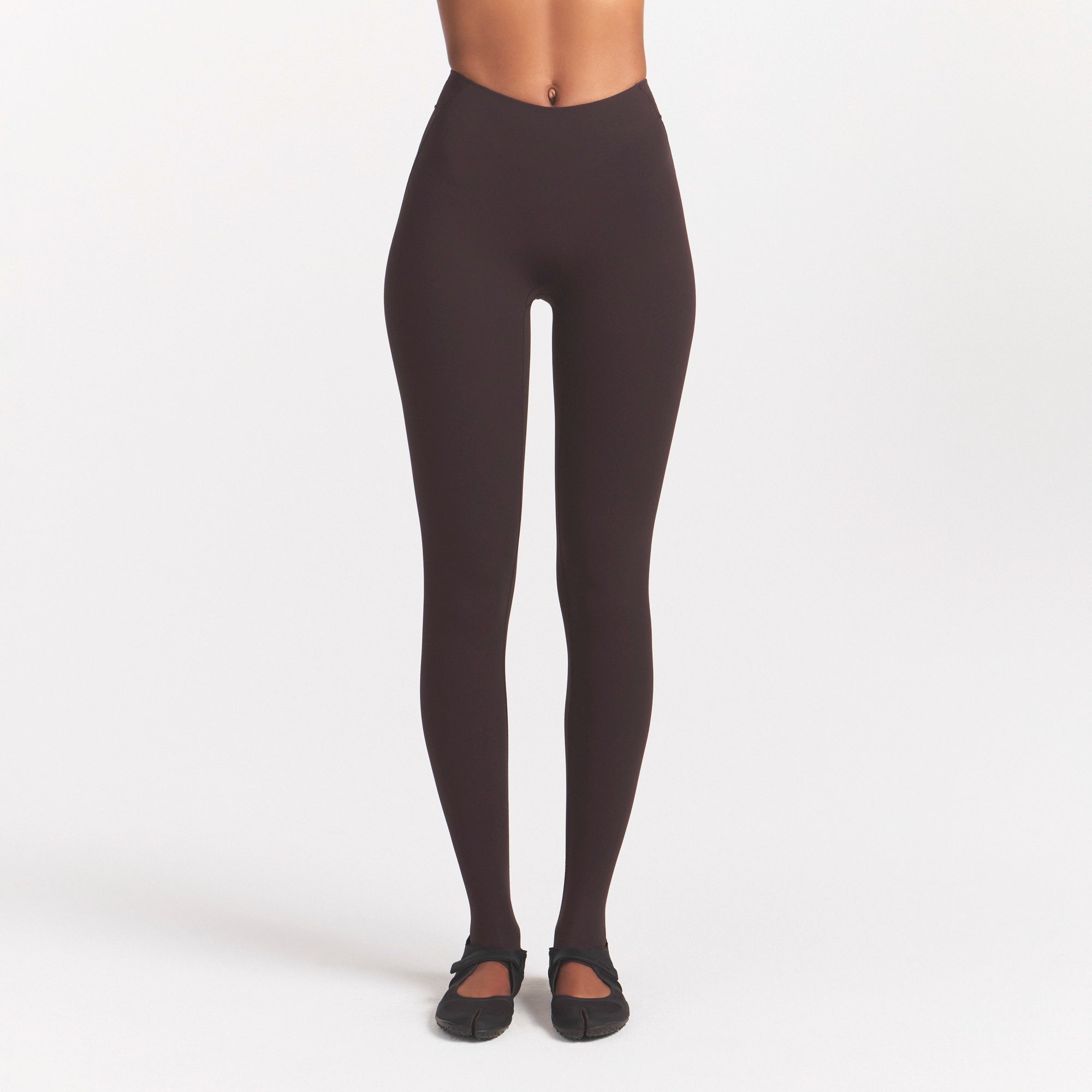 NikeSKIMS STUDIO STRETCH DIPPED 29 LEGGING | DARK ROAST - Image 3