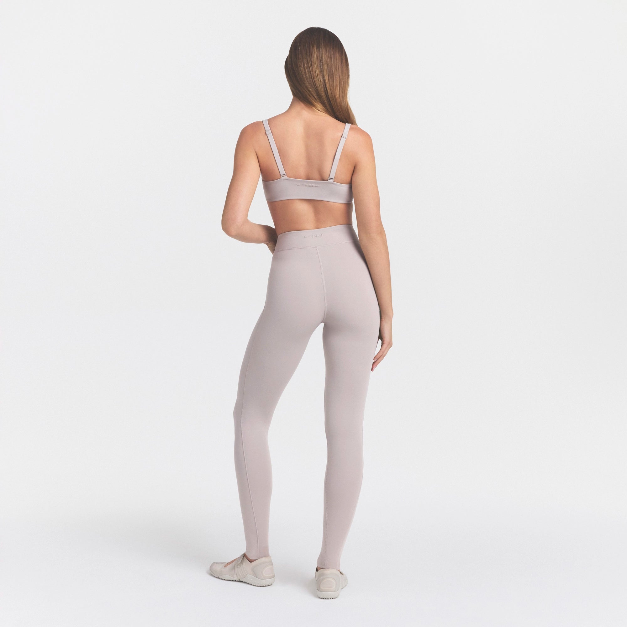 NikeSKIMS STUDIO STRETCH DIPPED 29 LEGGING | LINEN - Image 6
