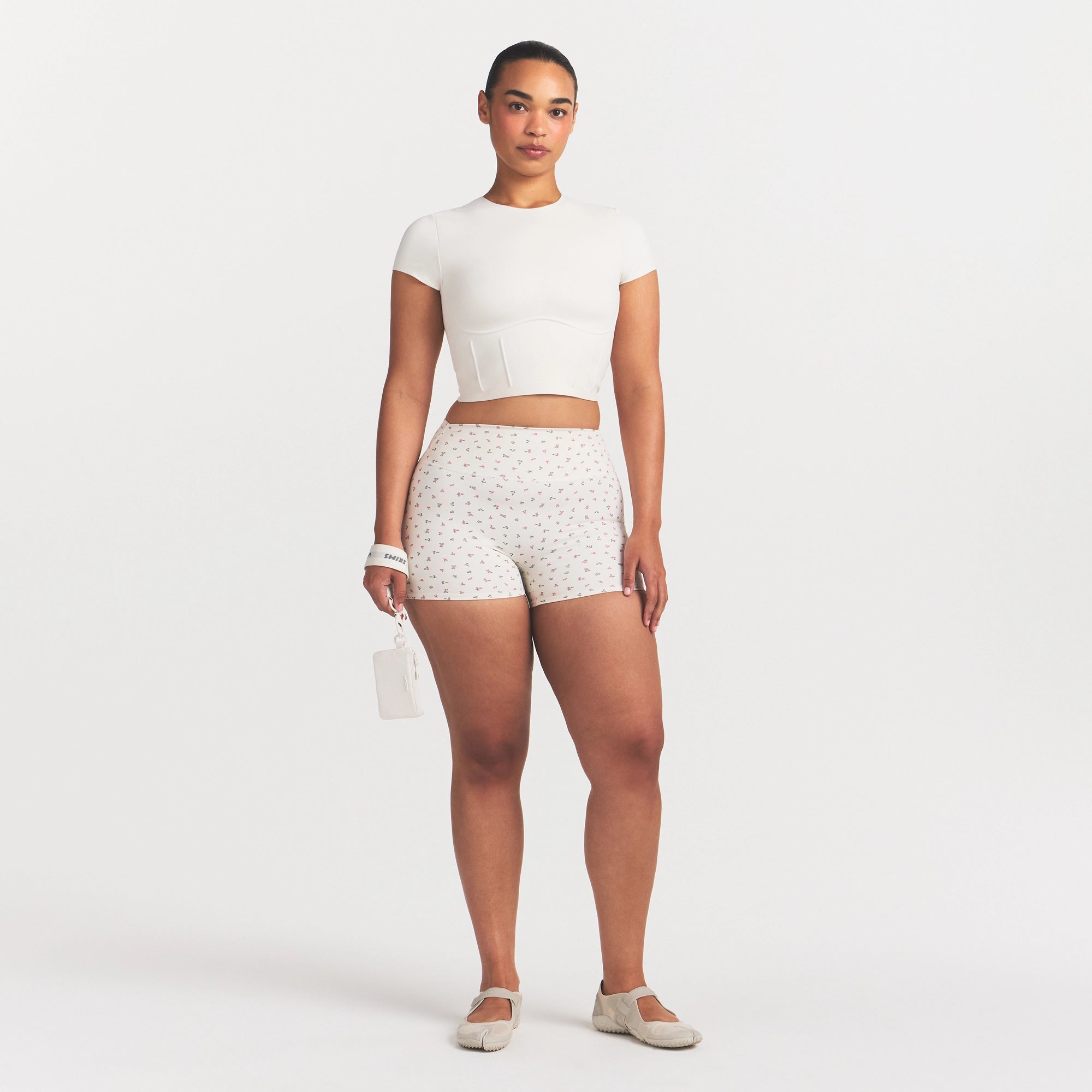 NikeSKIMS MATTE CROPPED CORSET T-SHIRT | IVORY - Image 2