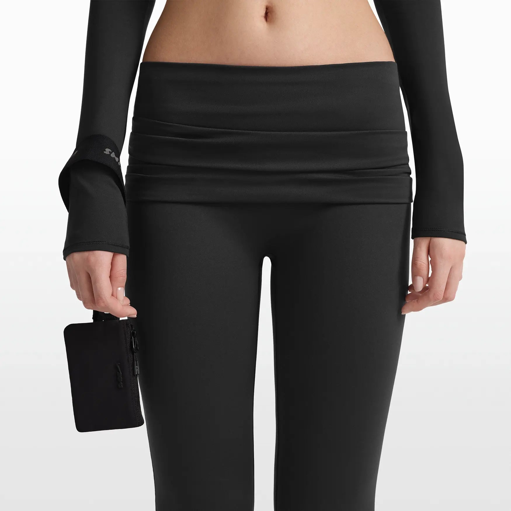 NikeSKIMS ACCESSORIES CLIPPABLE POUCH | OBSIDIAN - Image 2