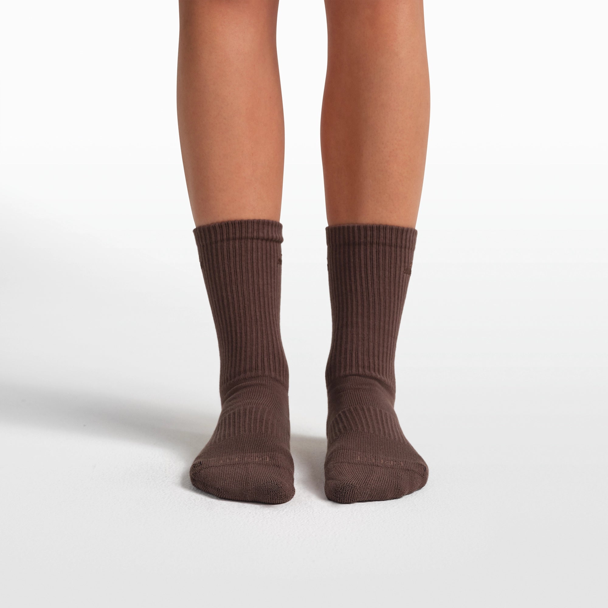 NikeSKIMS ACCESSORIES DRI-FITâ„¢ PILATES GRIP CREW SOCK | DARK SEPIA - Image 4