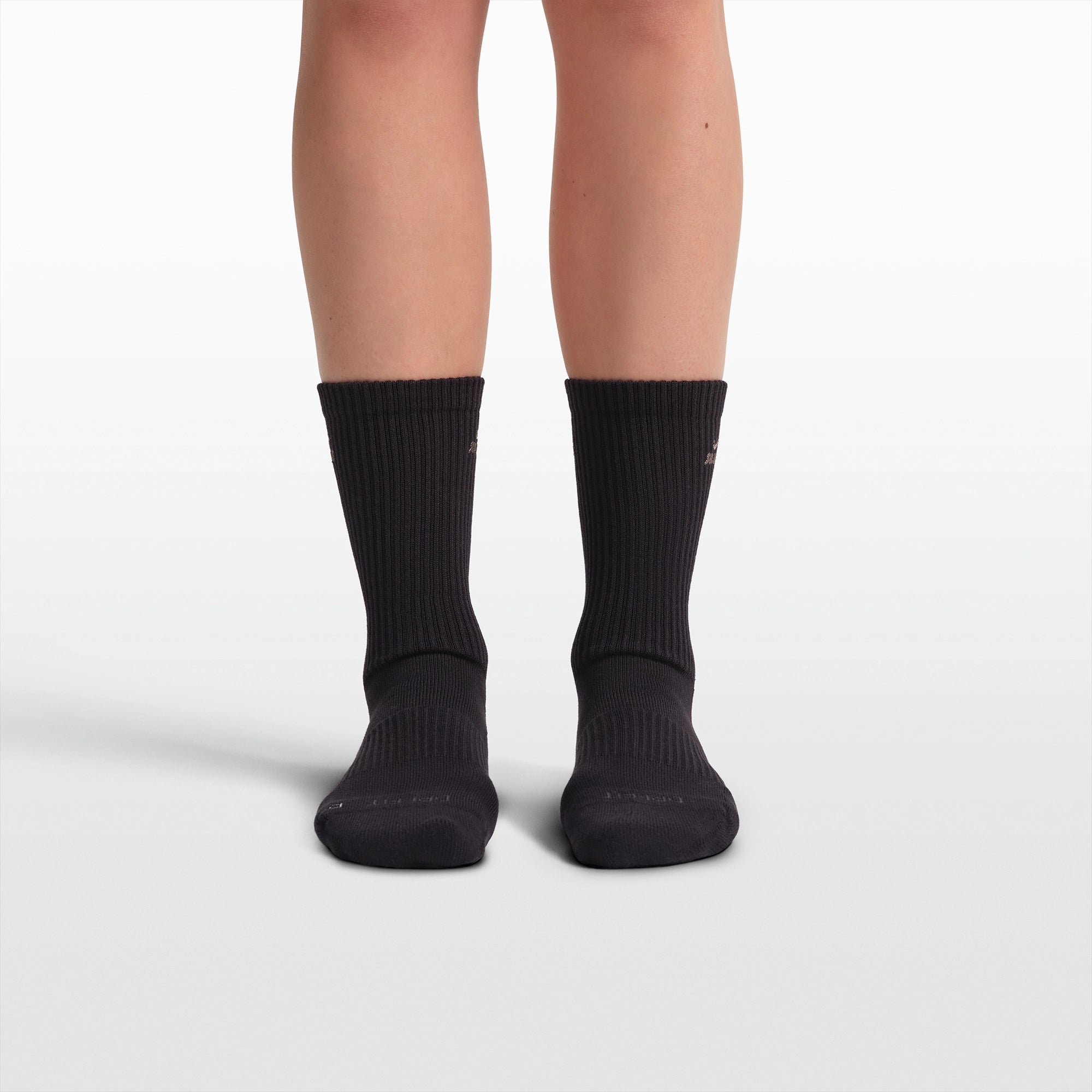 NikeSKIMS ACCESSORIES DRI-FITâ„¢ PILATES GRIP CREW SOCK | OBSIDIAN - Image 4