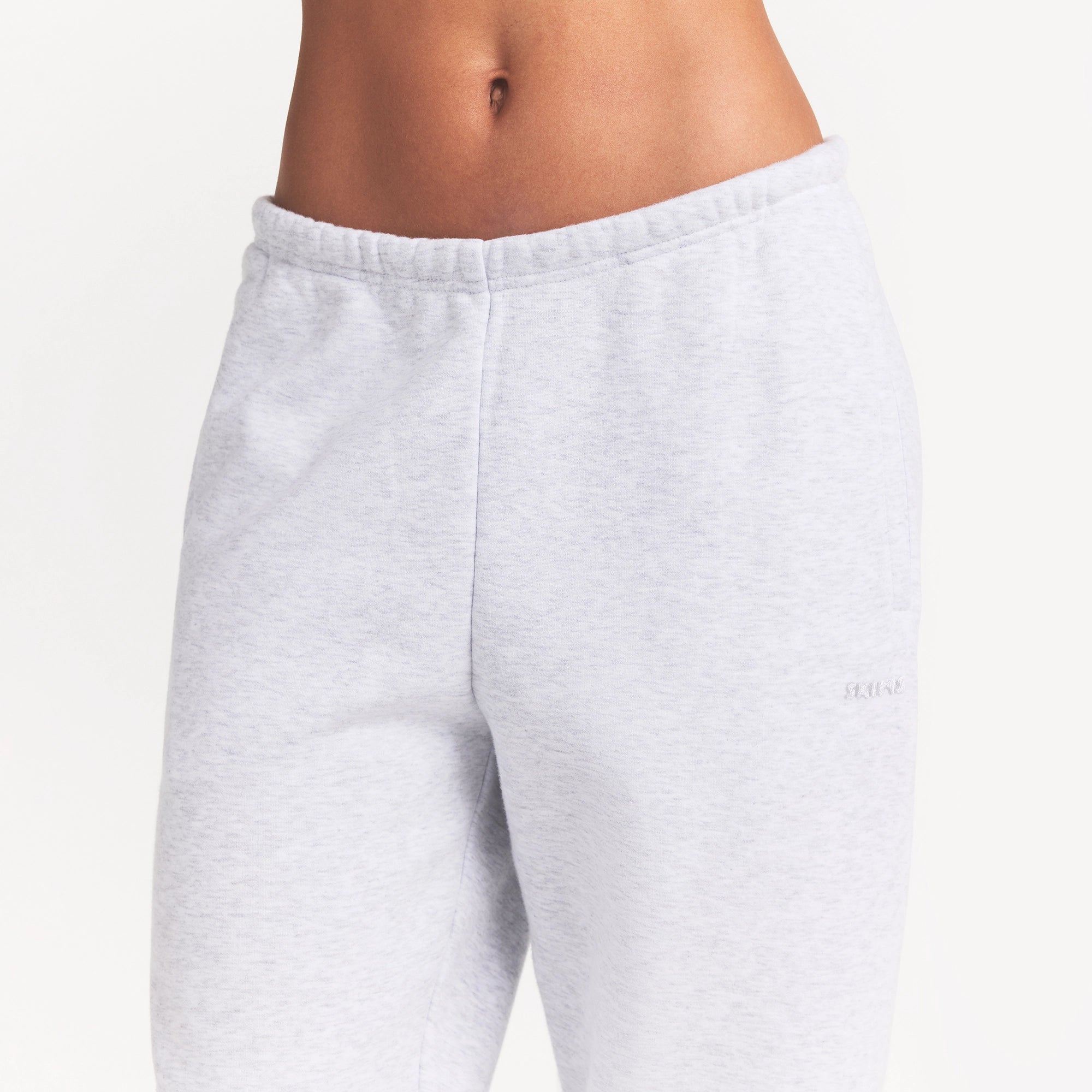 COTTON FLEECE CLASSIC JOGGER | LIGHT HEATHER GREY - Image 4