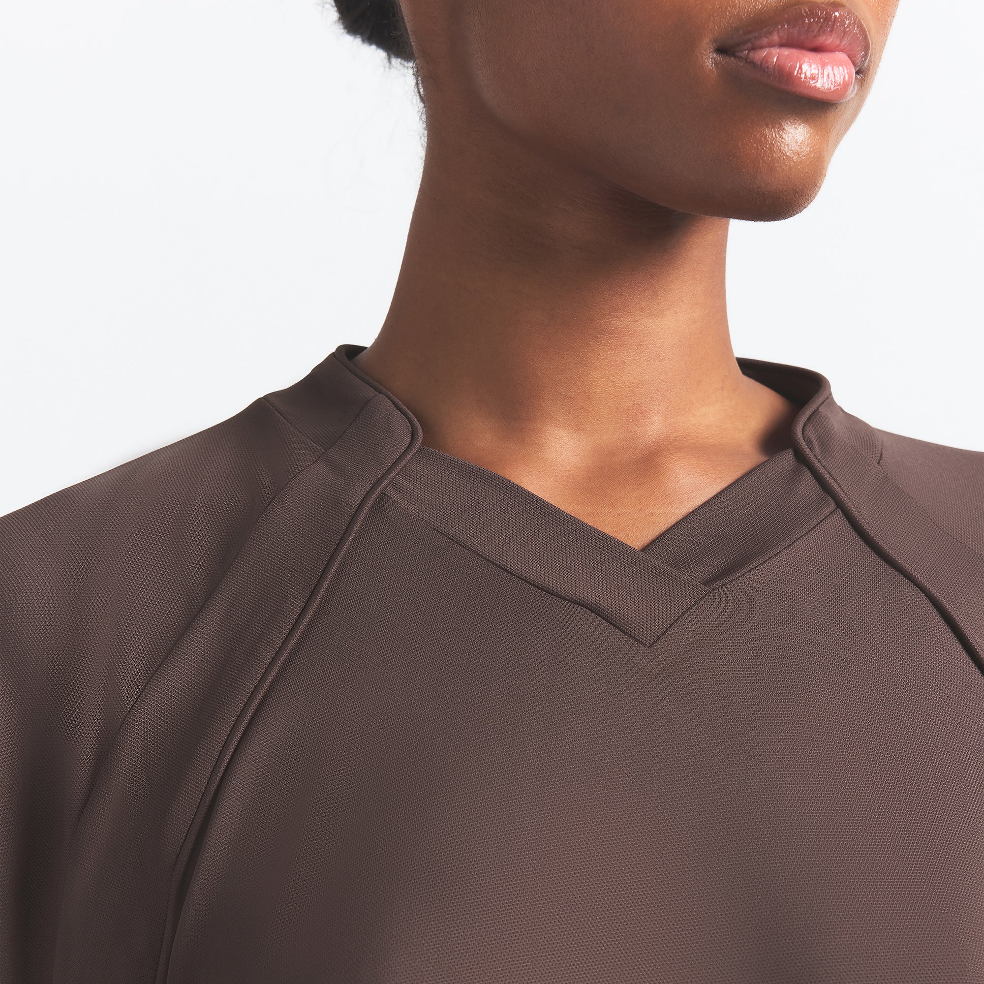 NikeSKIMS AIRY V-NECK OVERSIZED LONG SLEEVE TOP | DARK SEPIA - Image 3